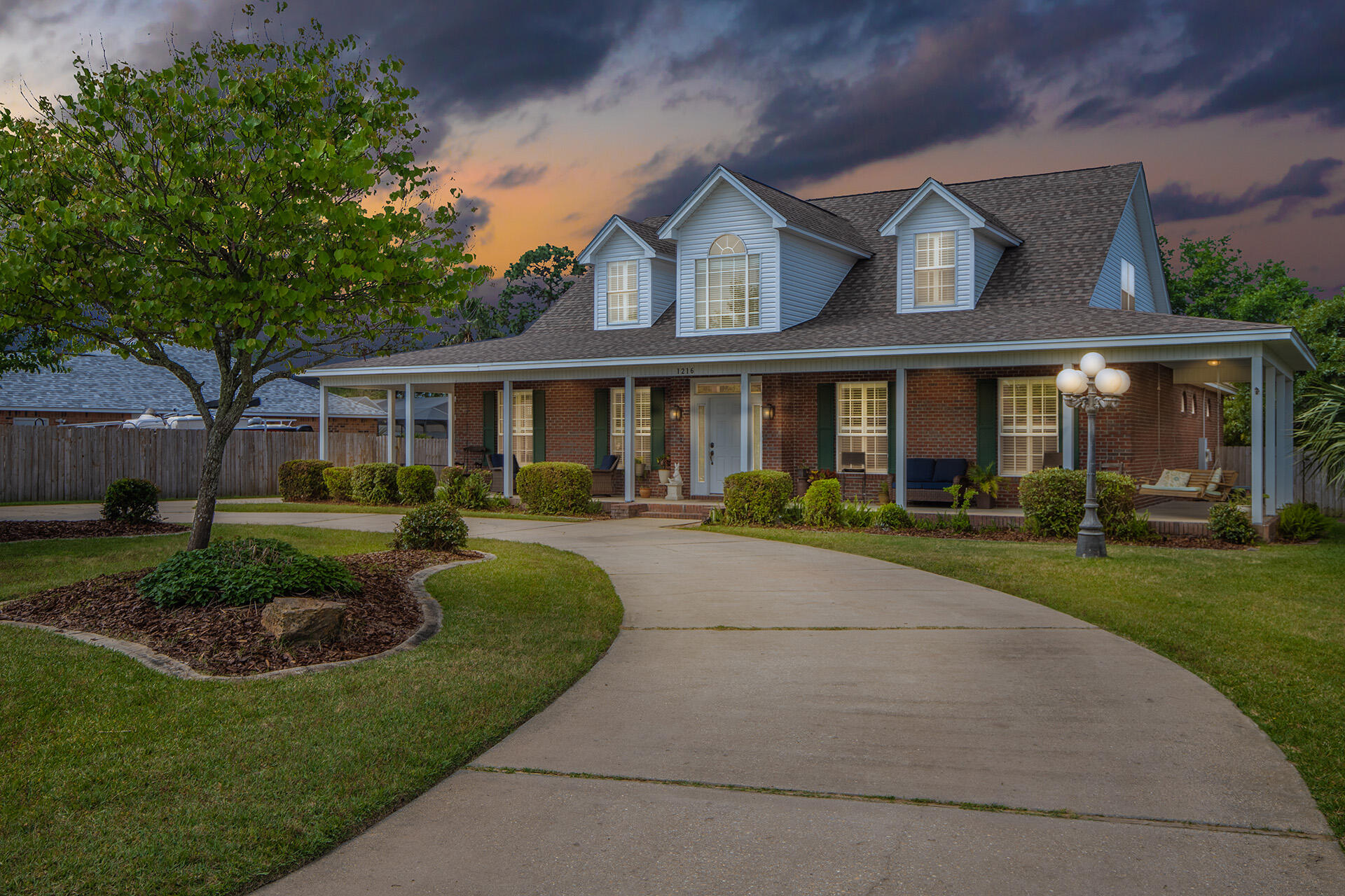 RAINTREE ESTATES - Residential