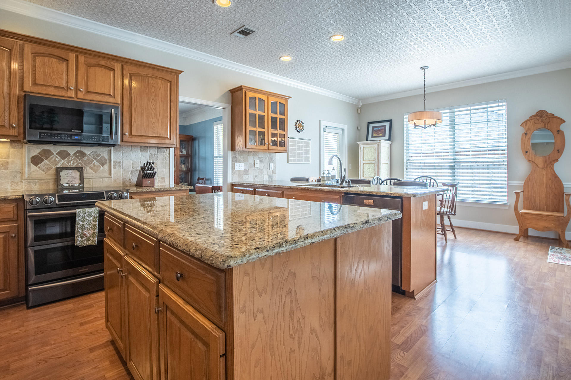 RAINTREE ESTATES - Residential