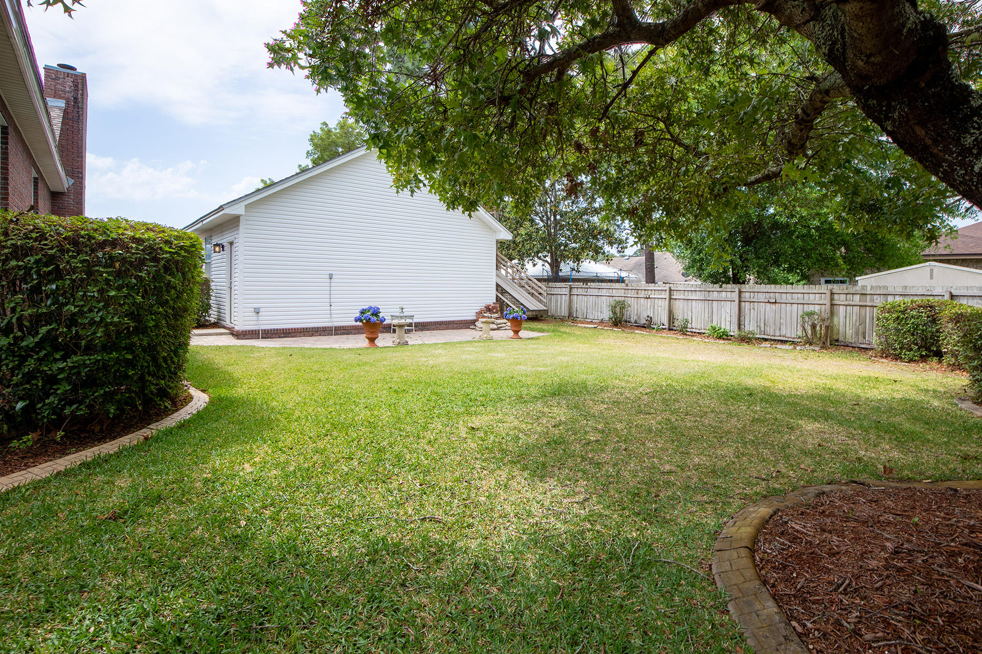 RAINTREE ESTATES - Residential