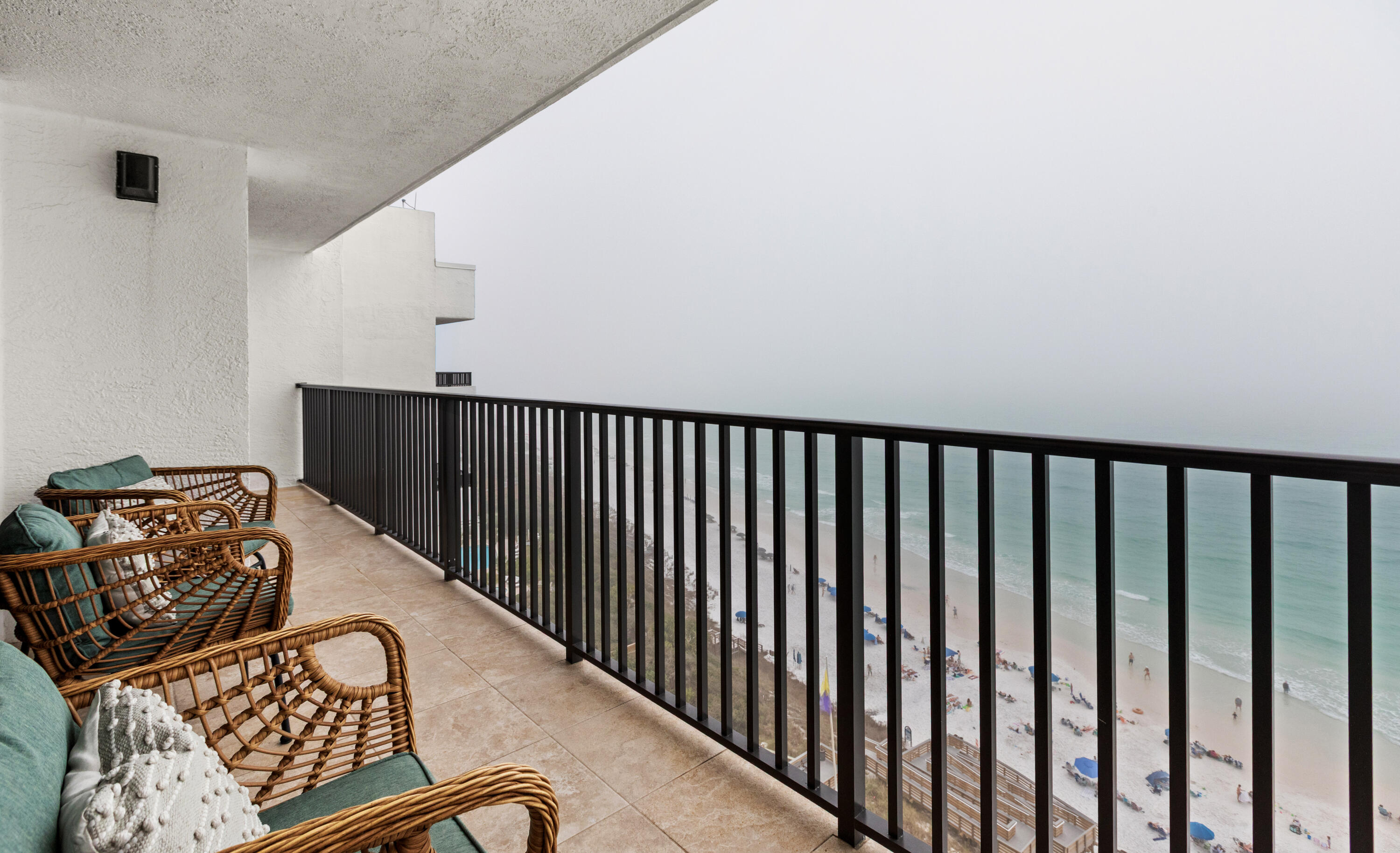 ONE SEAGROVE PLACE CONDOMINIUM - Residential