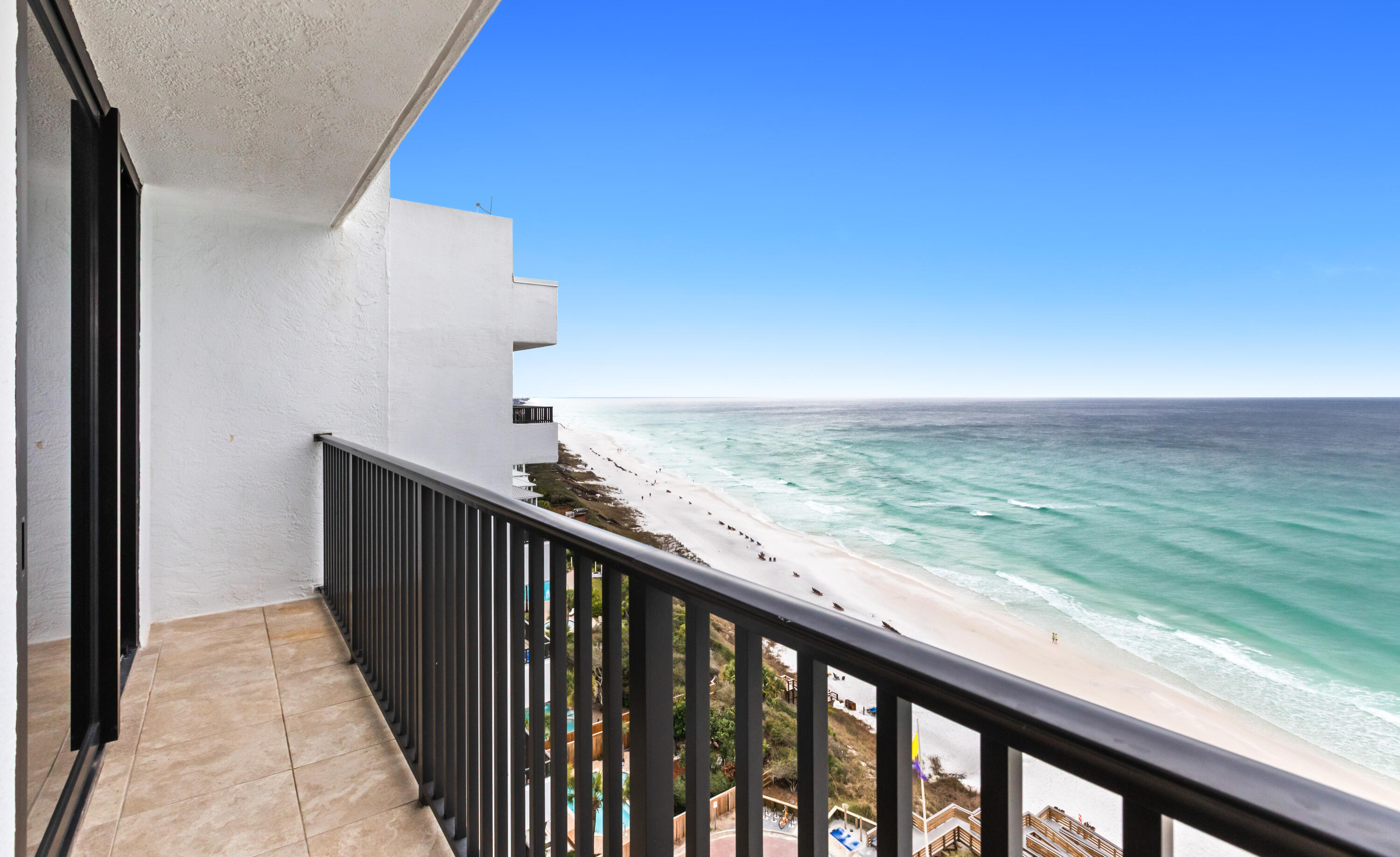 ONE SEAGROVE PLACE CONDOMINIUM - Residential