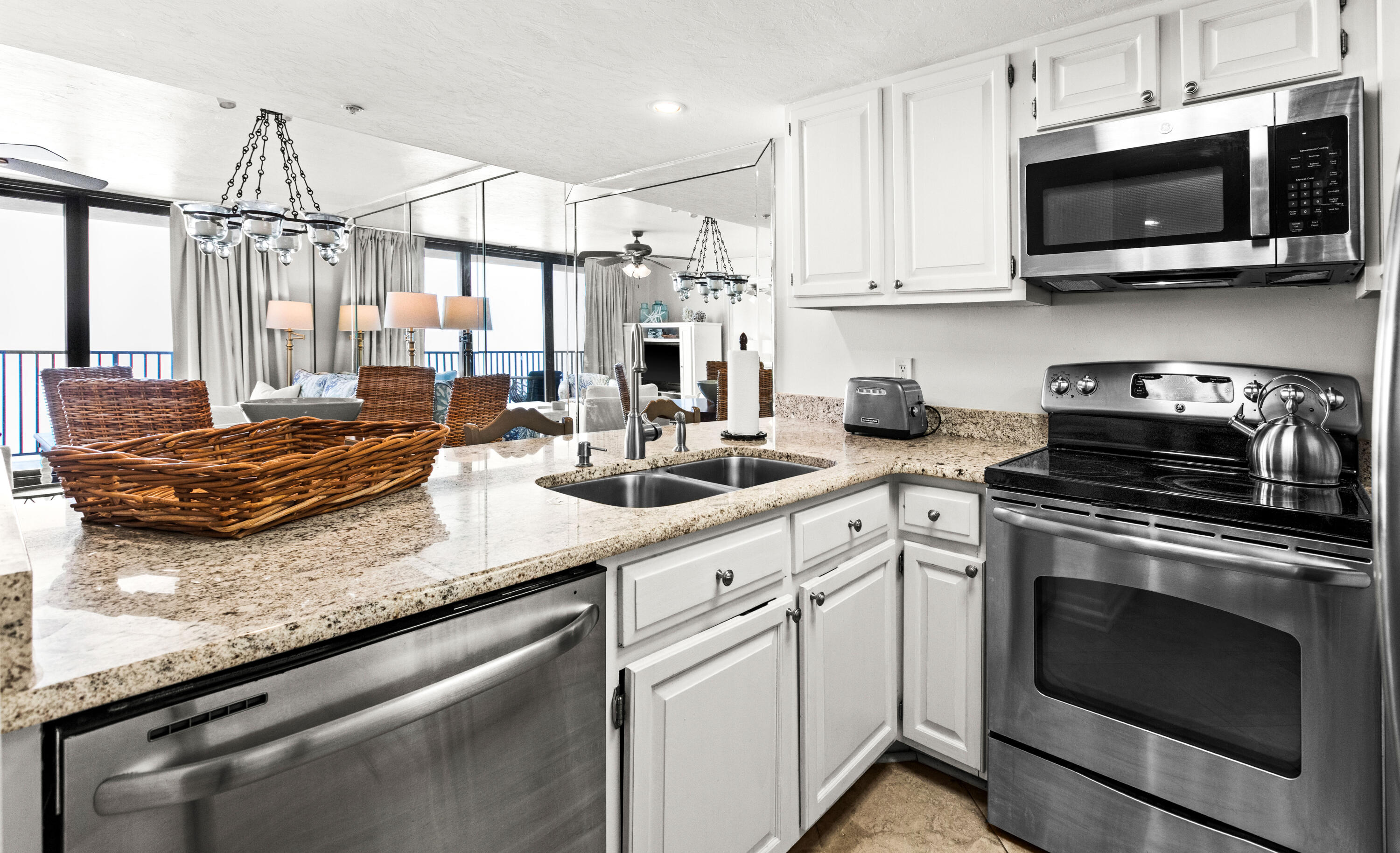 ONE SEAGROVE PLACE CONDOMINIUM - Residential