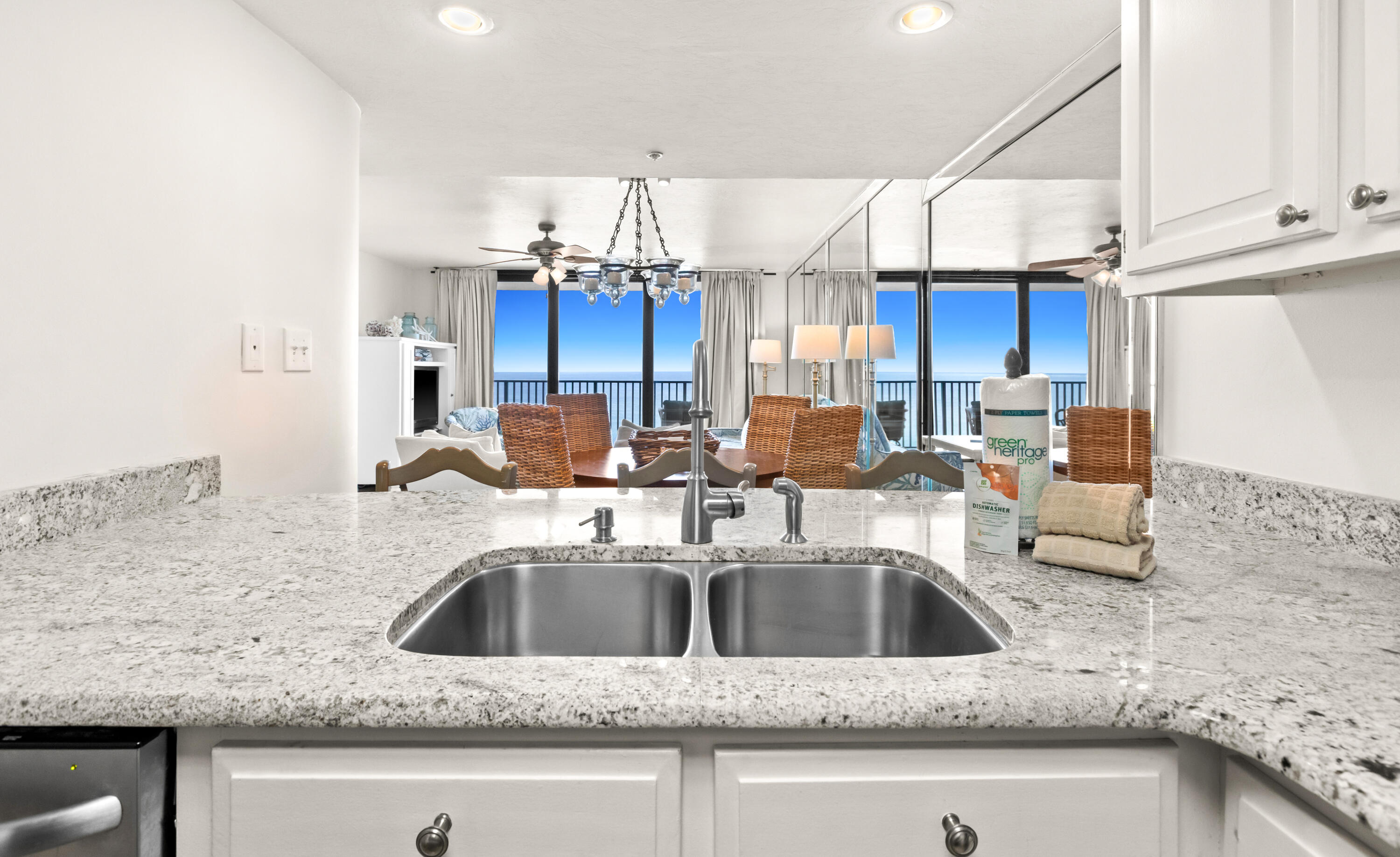 ONE SEAGROVE PLACE CONDOMINIUM - Residential