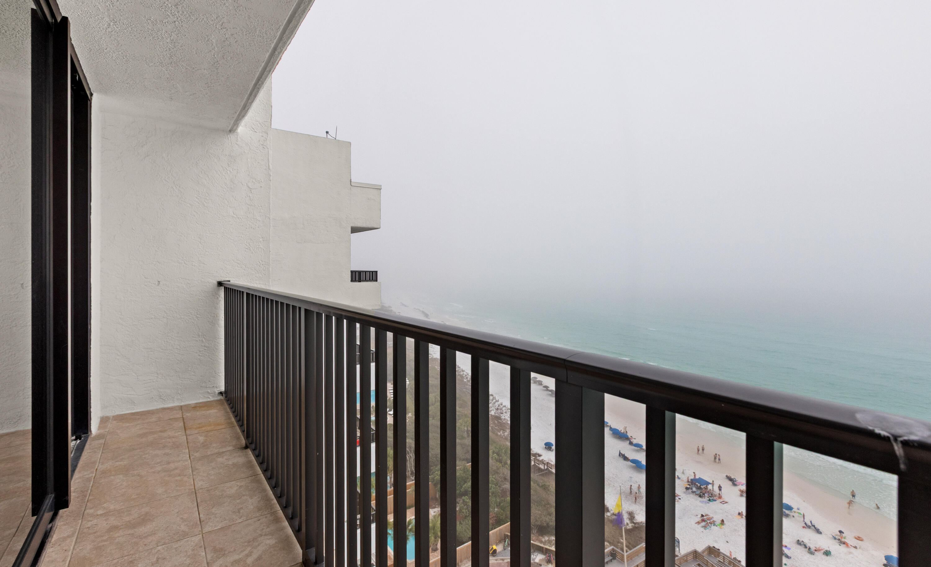 ONE SEAGROVE PLACE CONDOMINIUM - Residential