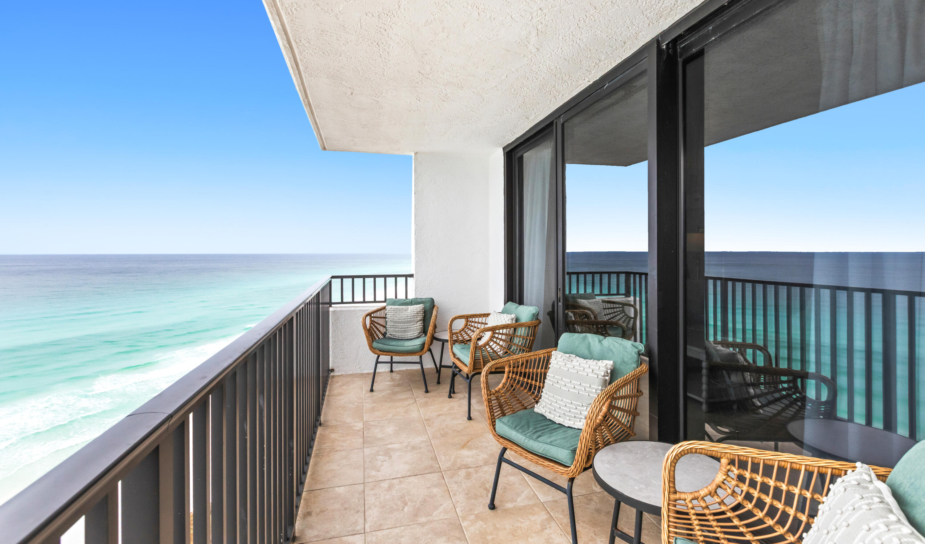 ONE SEAGROVE PLACE CONDOMINIUM - Residential