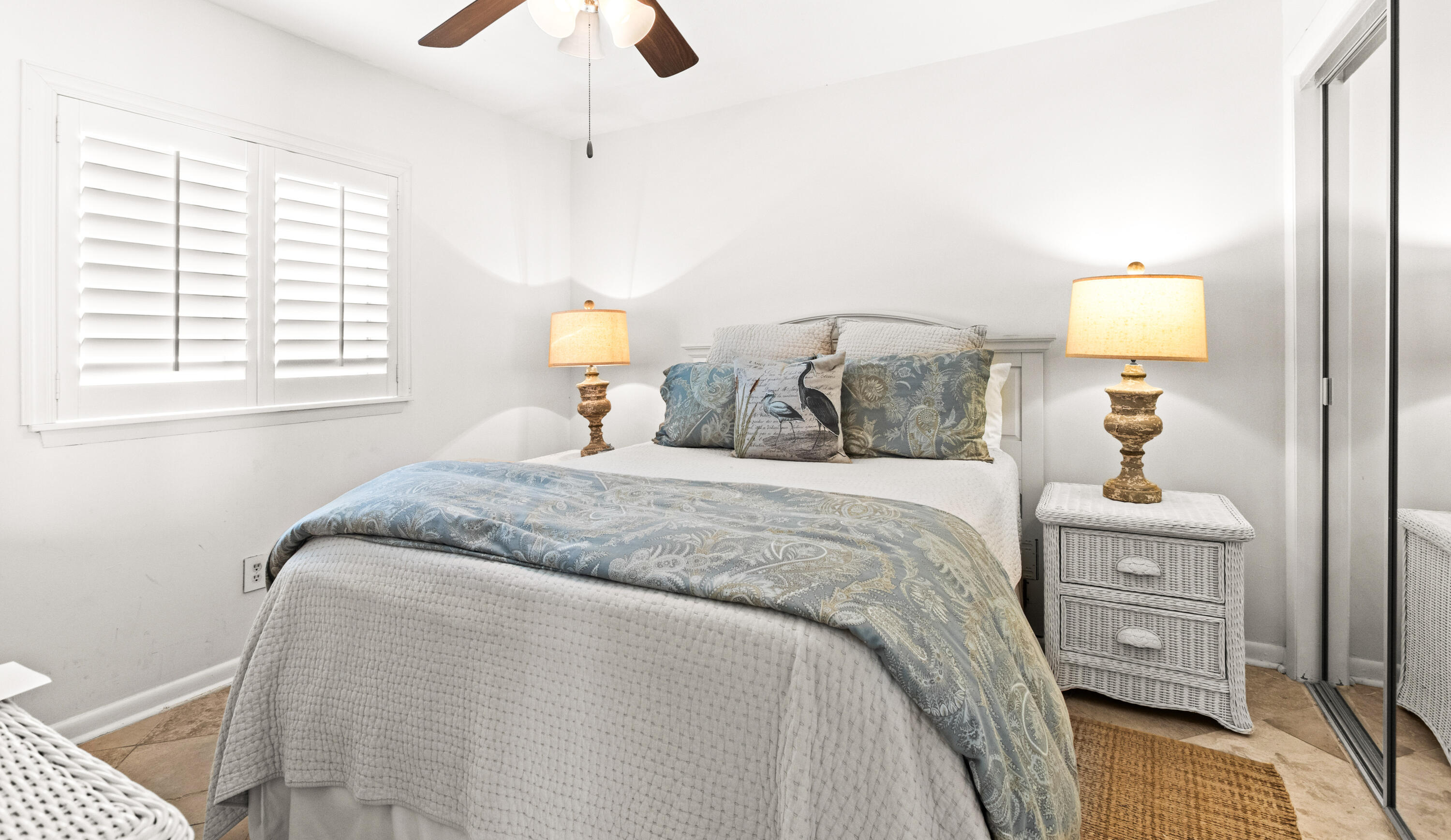 ONE SEAGROVE PLACE CONDOMINIUM - Residential