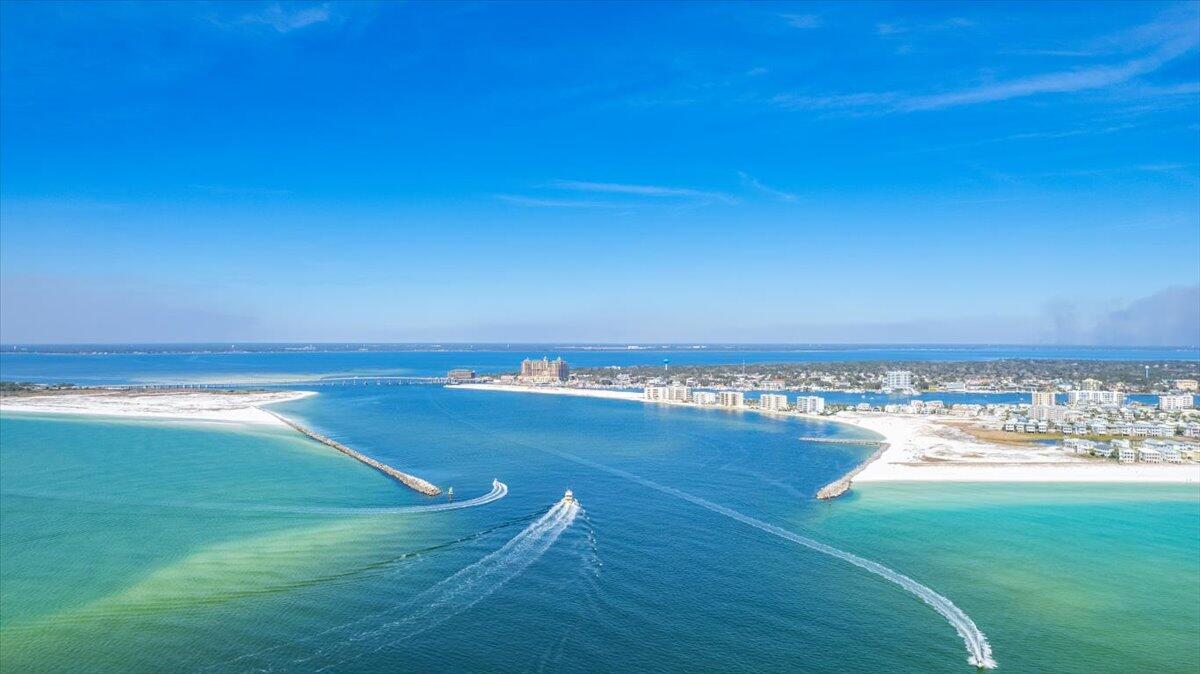 EAST PASS TOWERS CONDO PH 2 - Residential