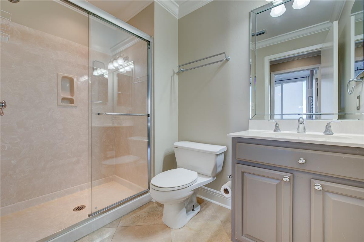 EAST PASS TOWERS CONDO PH 2 - Residential