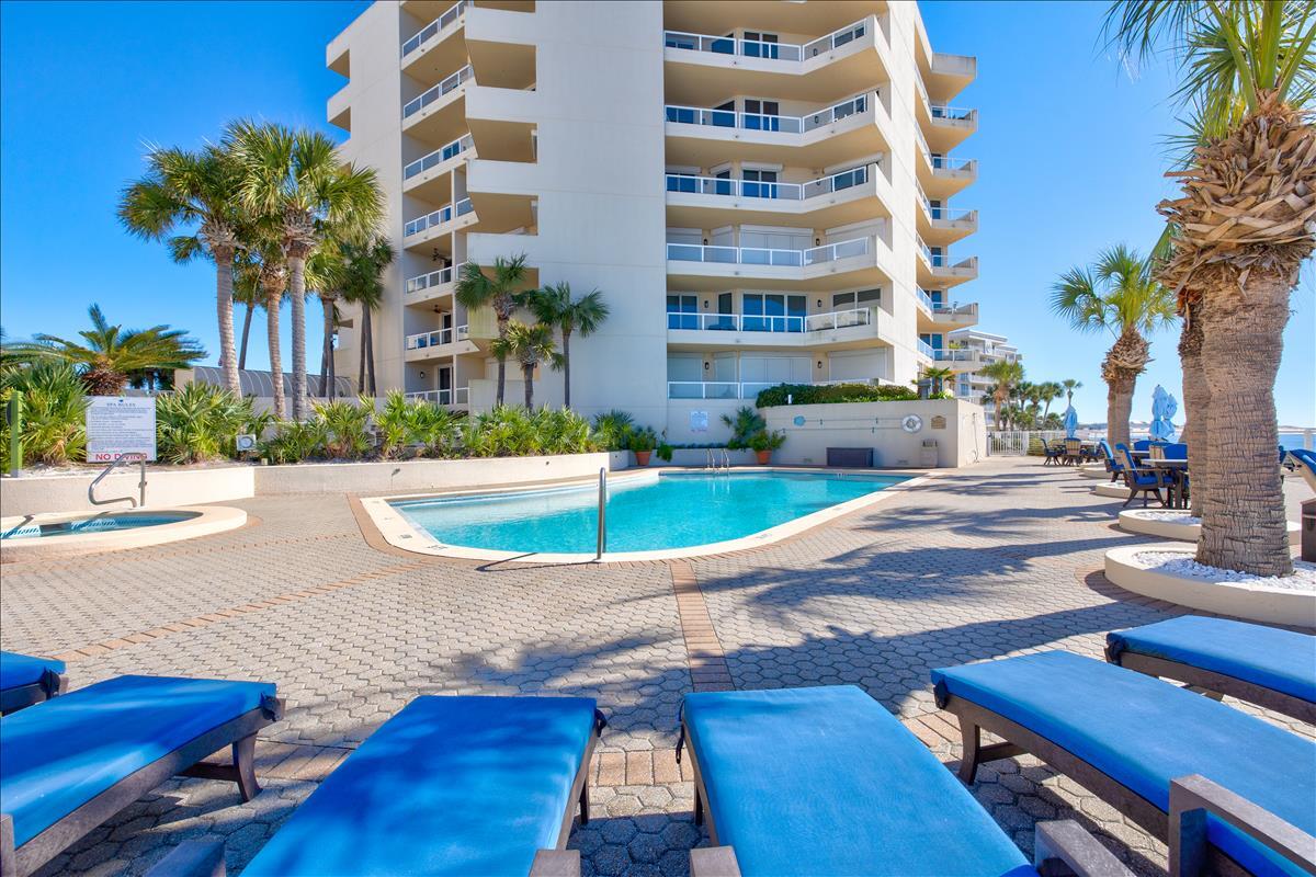 EAST PASS TOWERS CONDO PH 2 - Residential