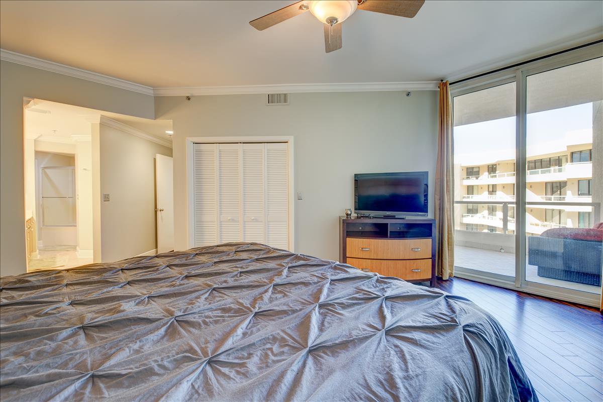 EAST PASS TOWERS CONDO PH 2 - Residential