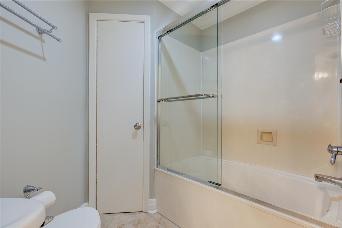 EAST PASS TOWERS CONDO PH 2 - Residential