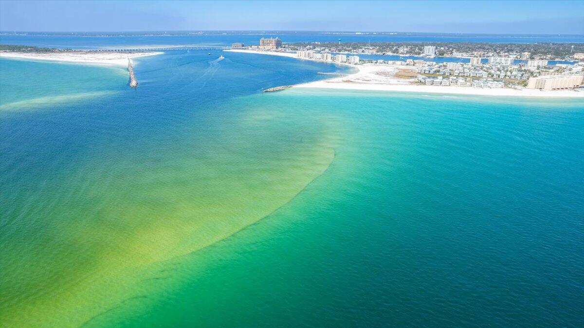 EAST PASS TOWERS CONDO PH 2 - Residential