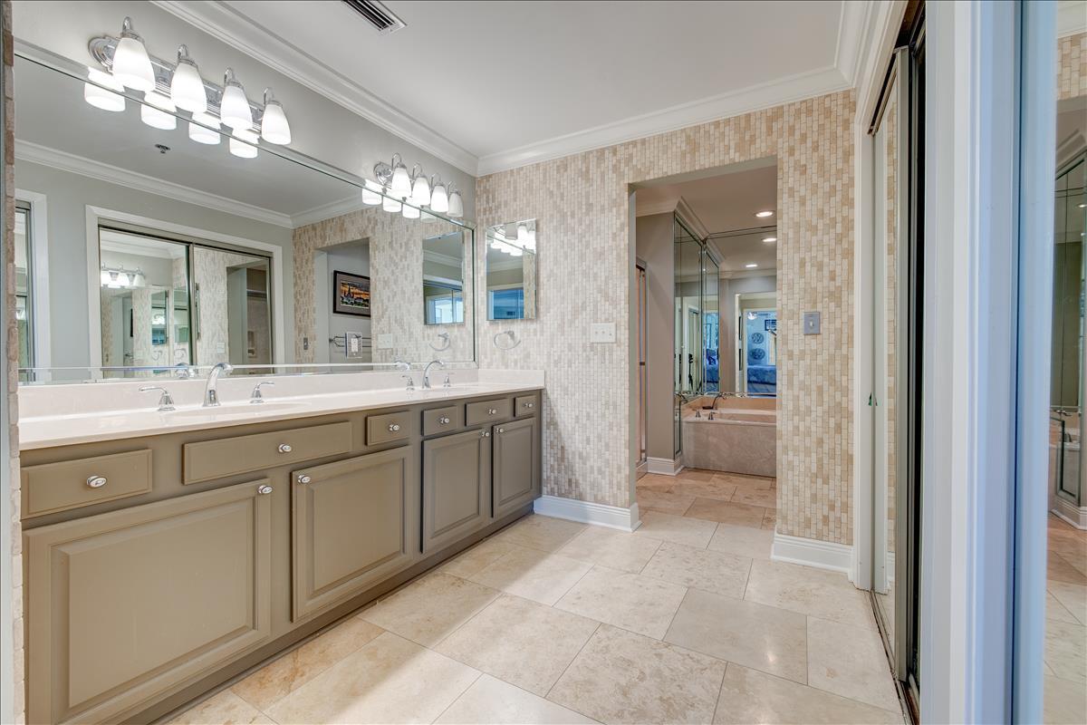 EAST PASS TOWERS CONDO PH 2 - Residential