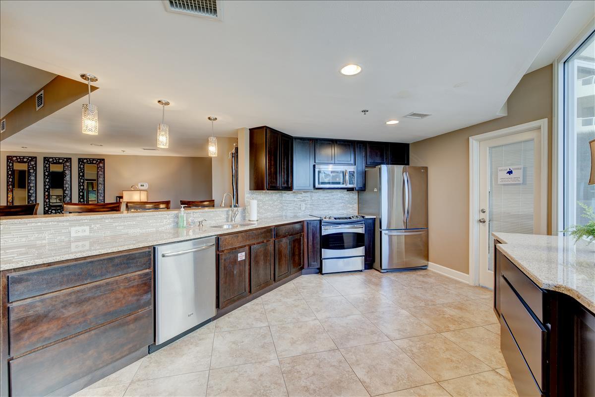 EAST PASS TOWERS CONDO PH 2 - Residential