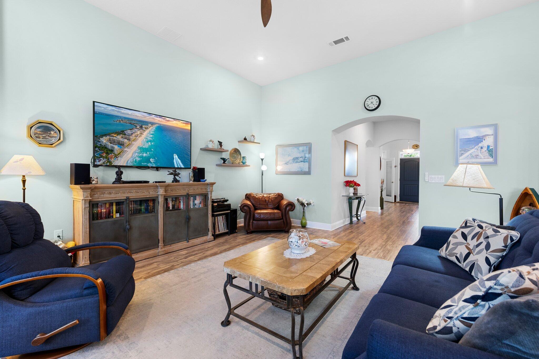 HAMMOCK BAY - Residential