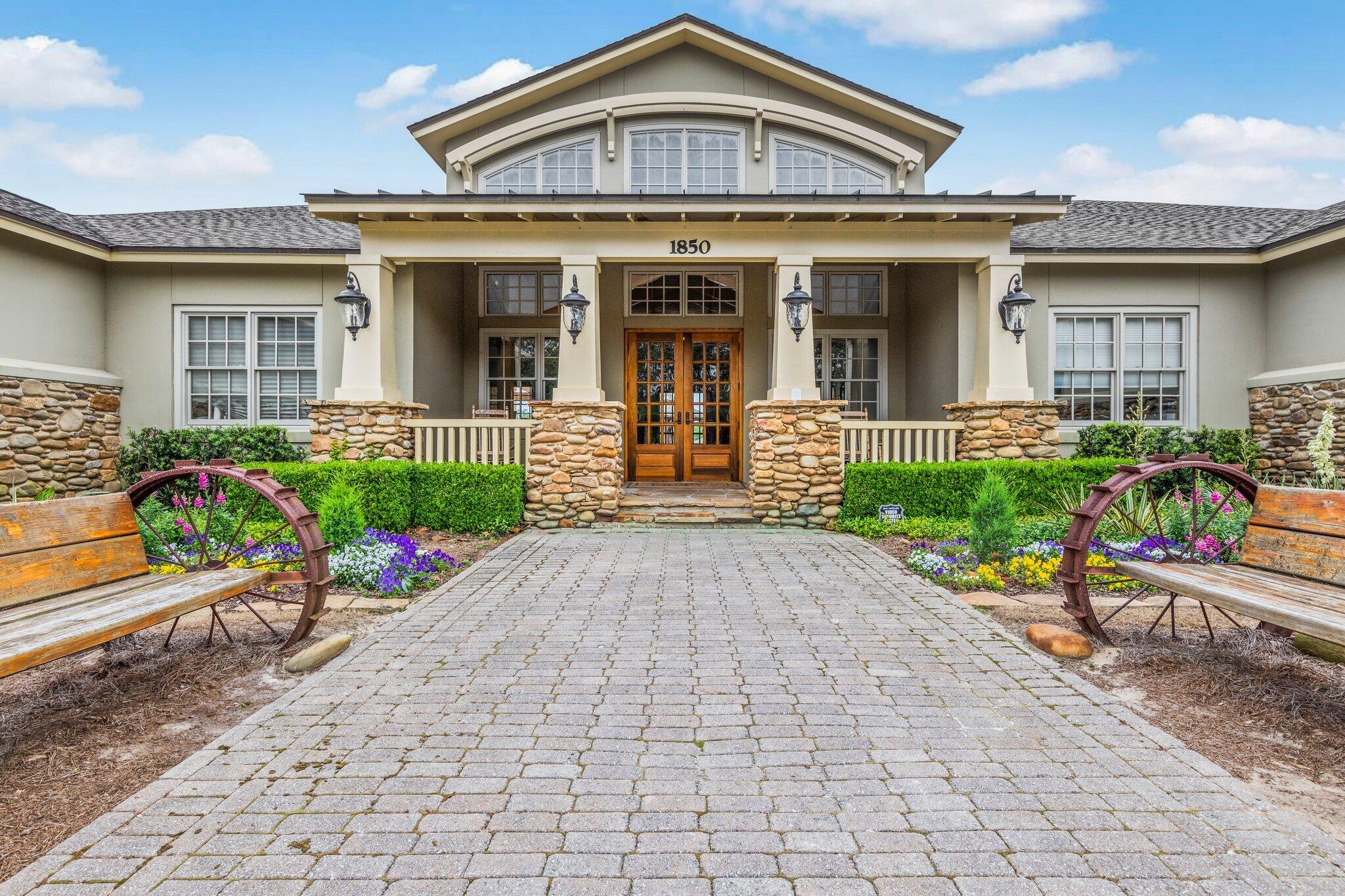 HAMMOCK BAY - Residential