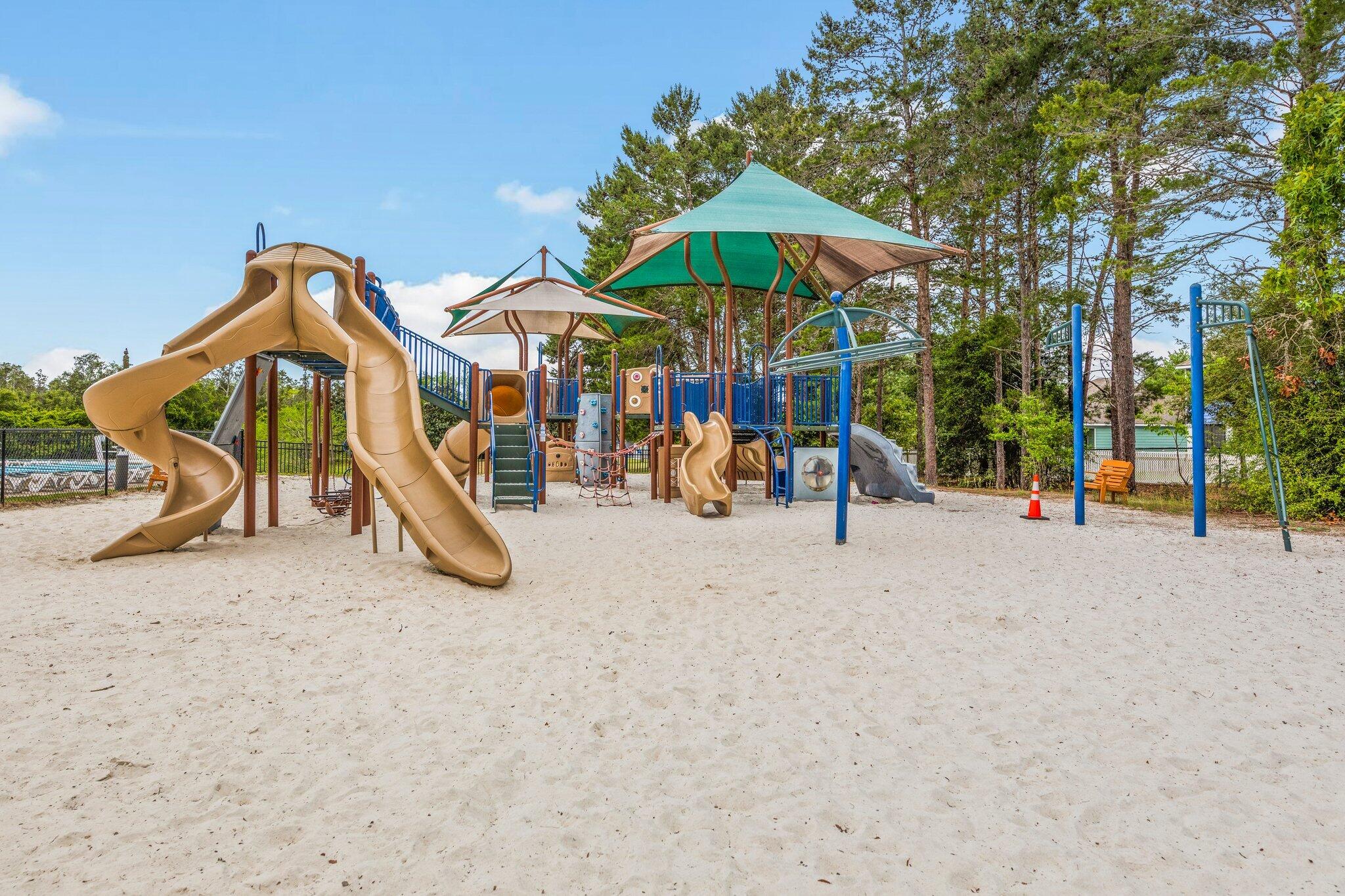 HAMMOCK BAY - Residential