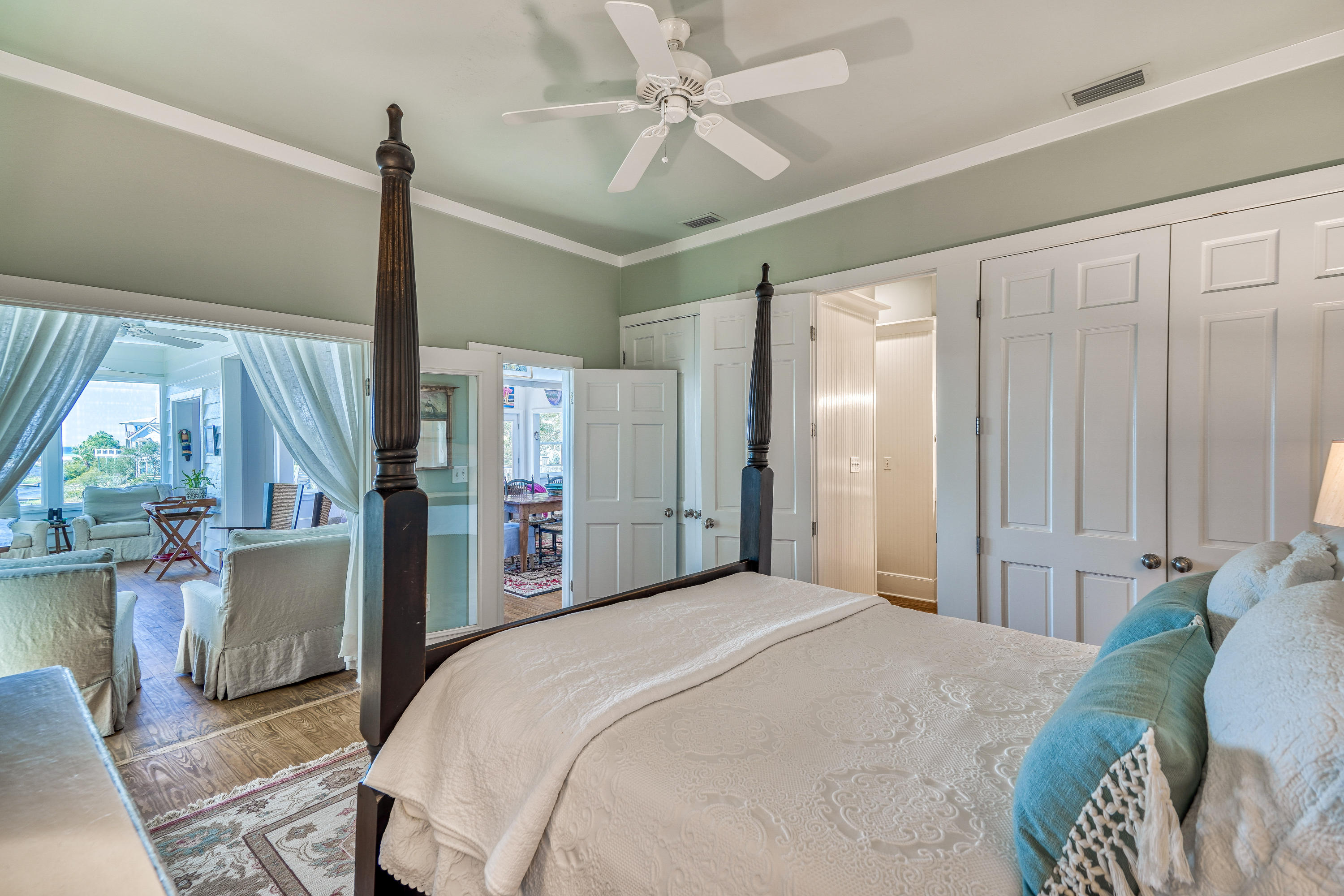 BEACH HIGHLAND - Residential