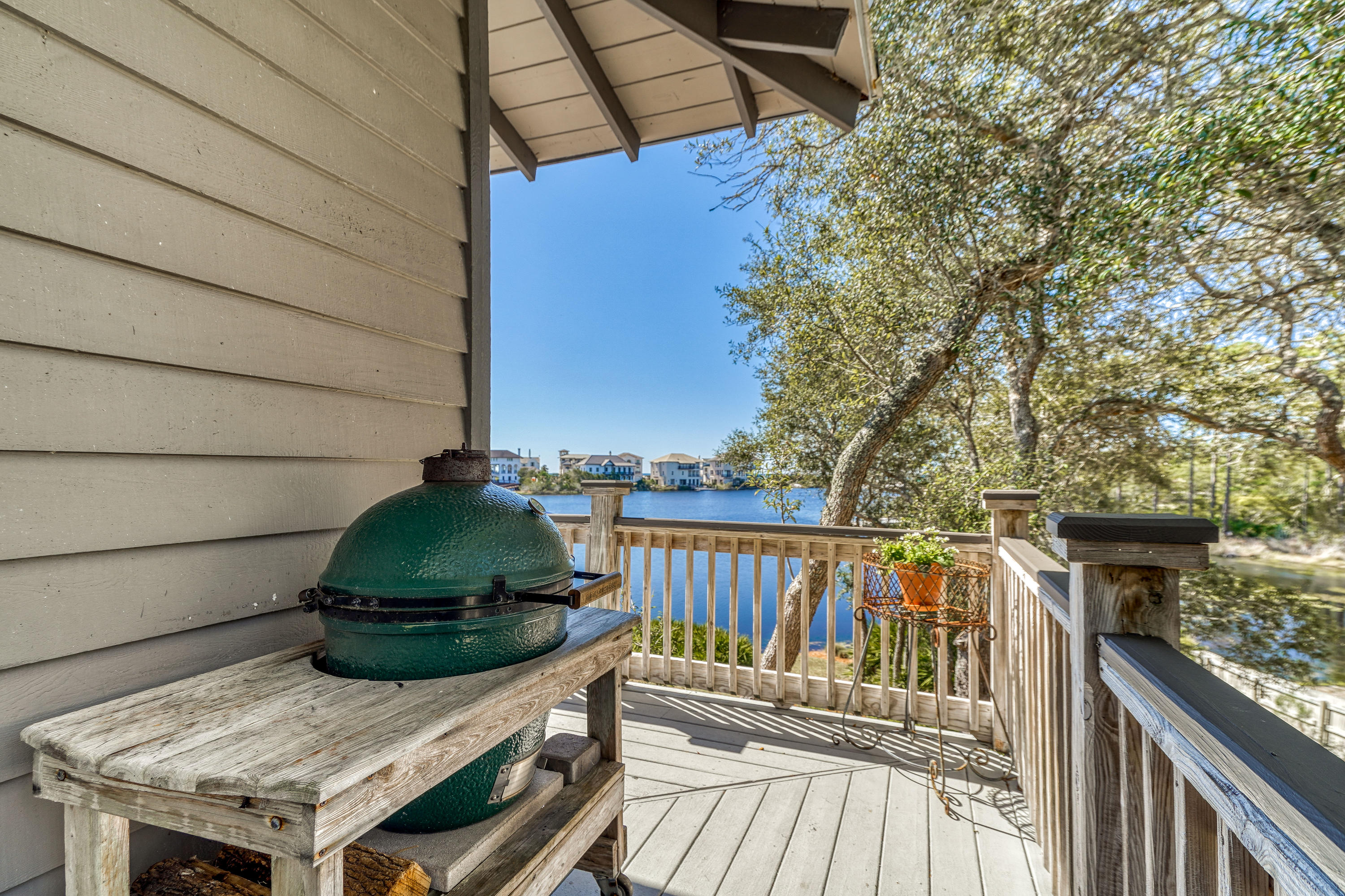 BEACH HIGHLAND - Residential