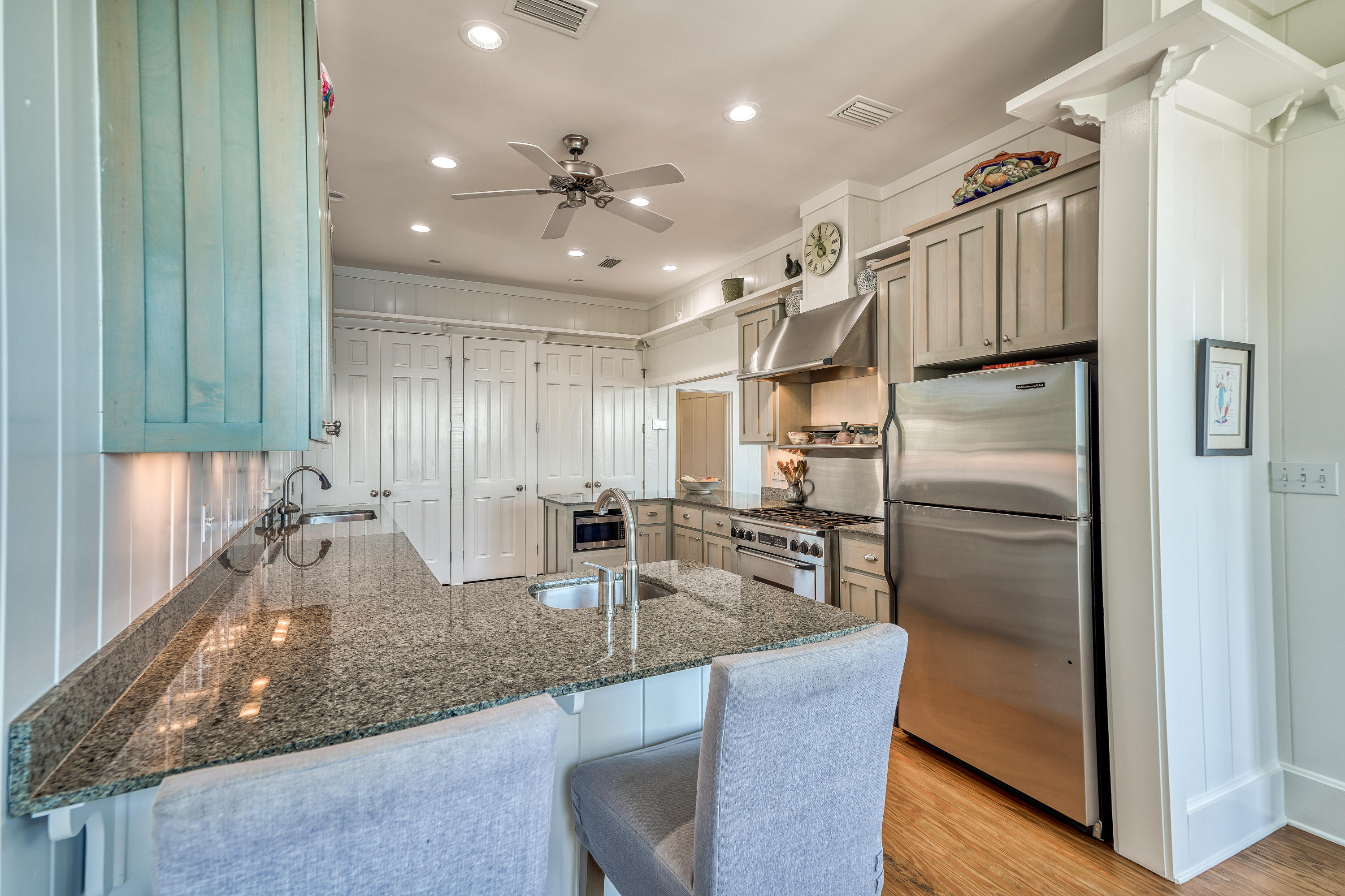 BEACH HIGHLAND - Residential