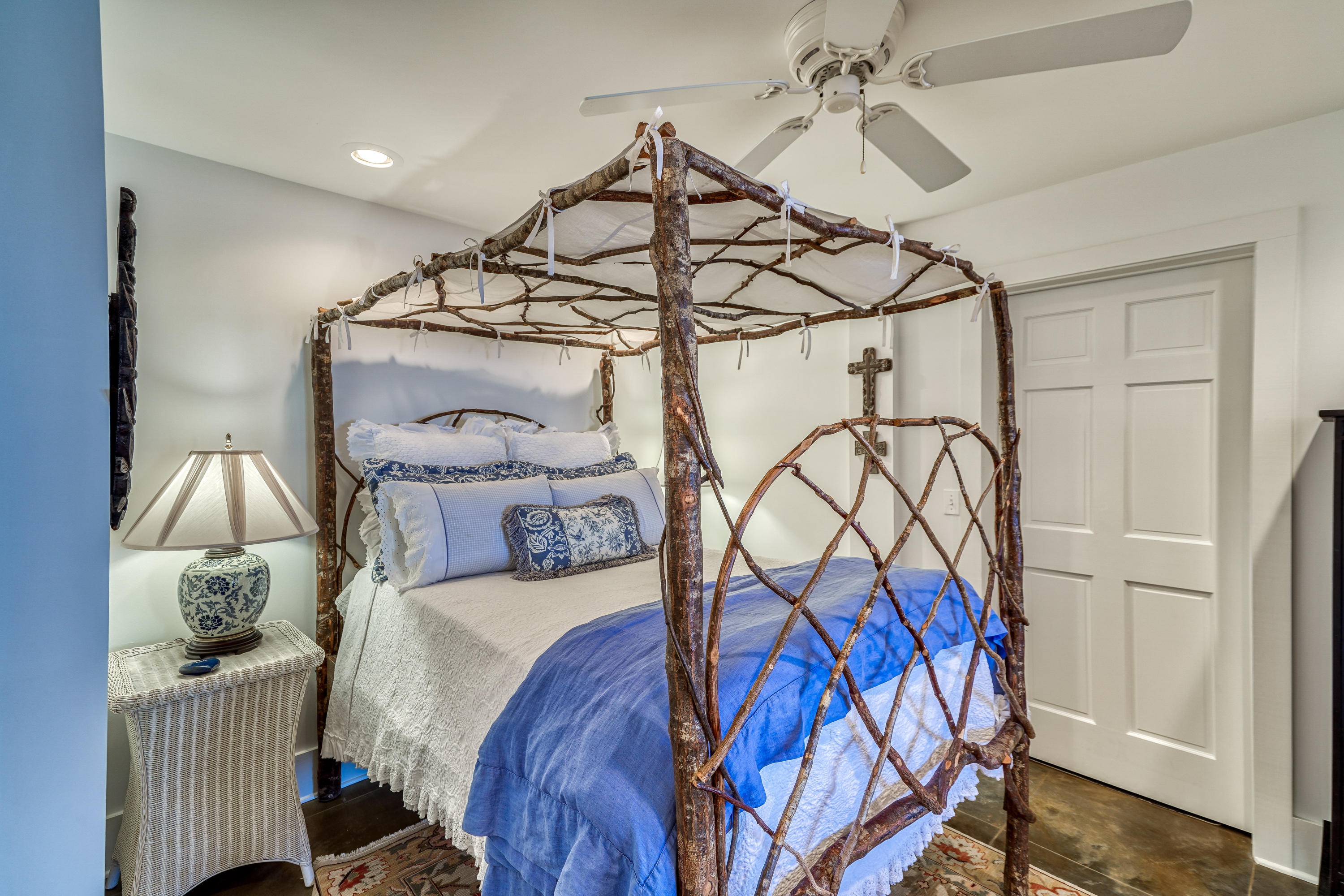 BEACH HIGHLAND - Residential