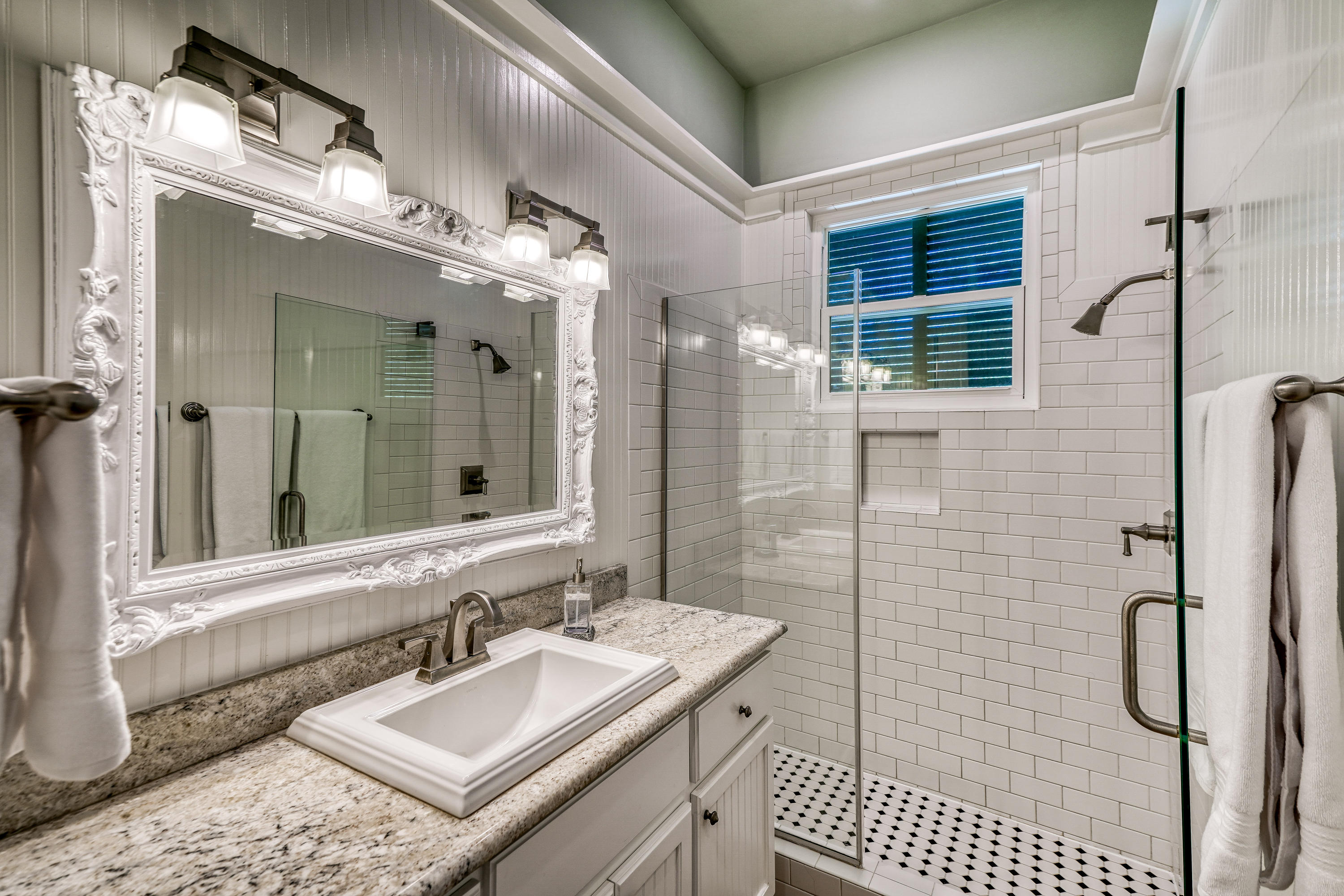 BEACH HIGHLAND - Residential