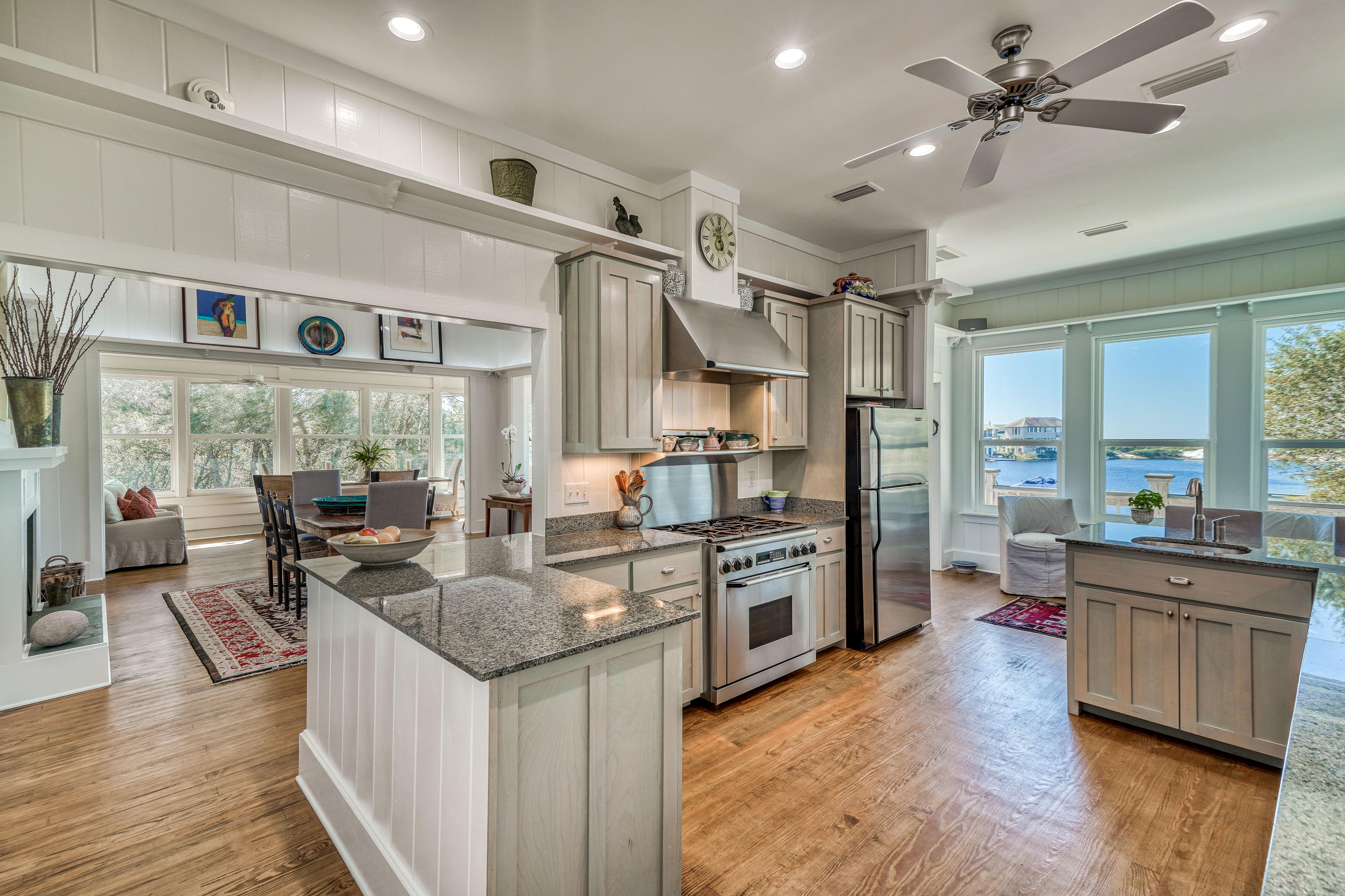 BEACH HIGHLAND - Residential