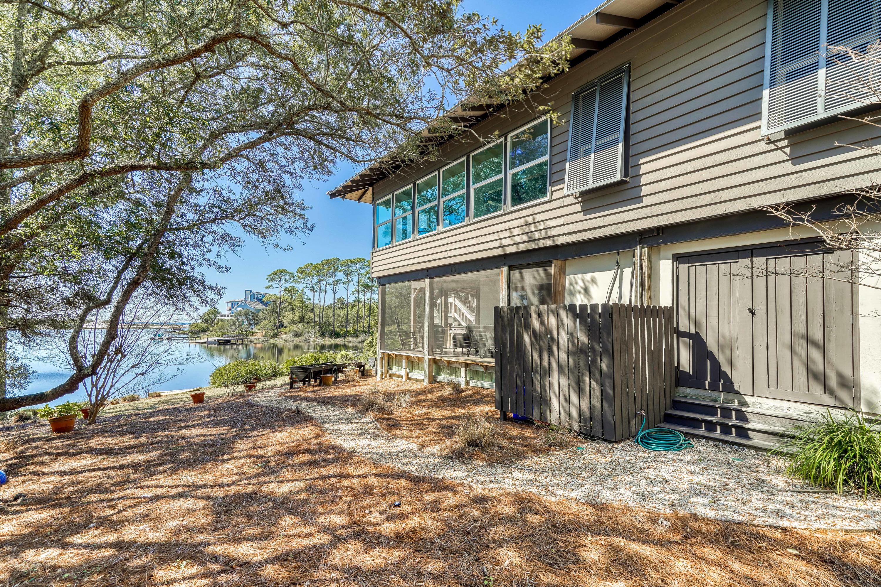 BEACH HIGHLAND - Residential