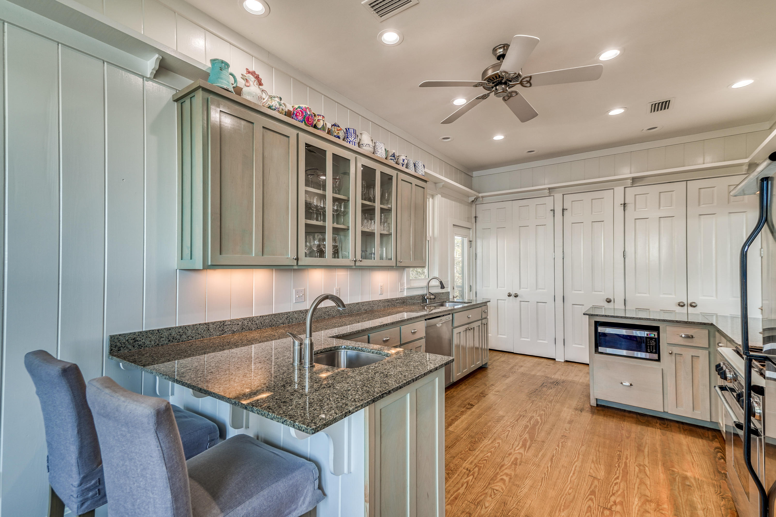 BEACH HIGHLAND - Residential