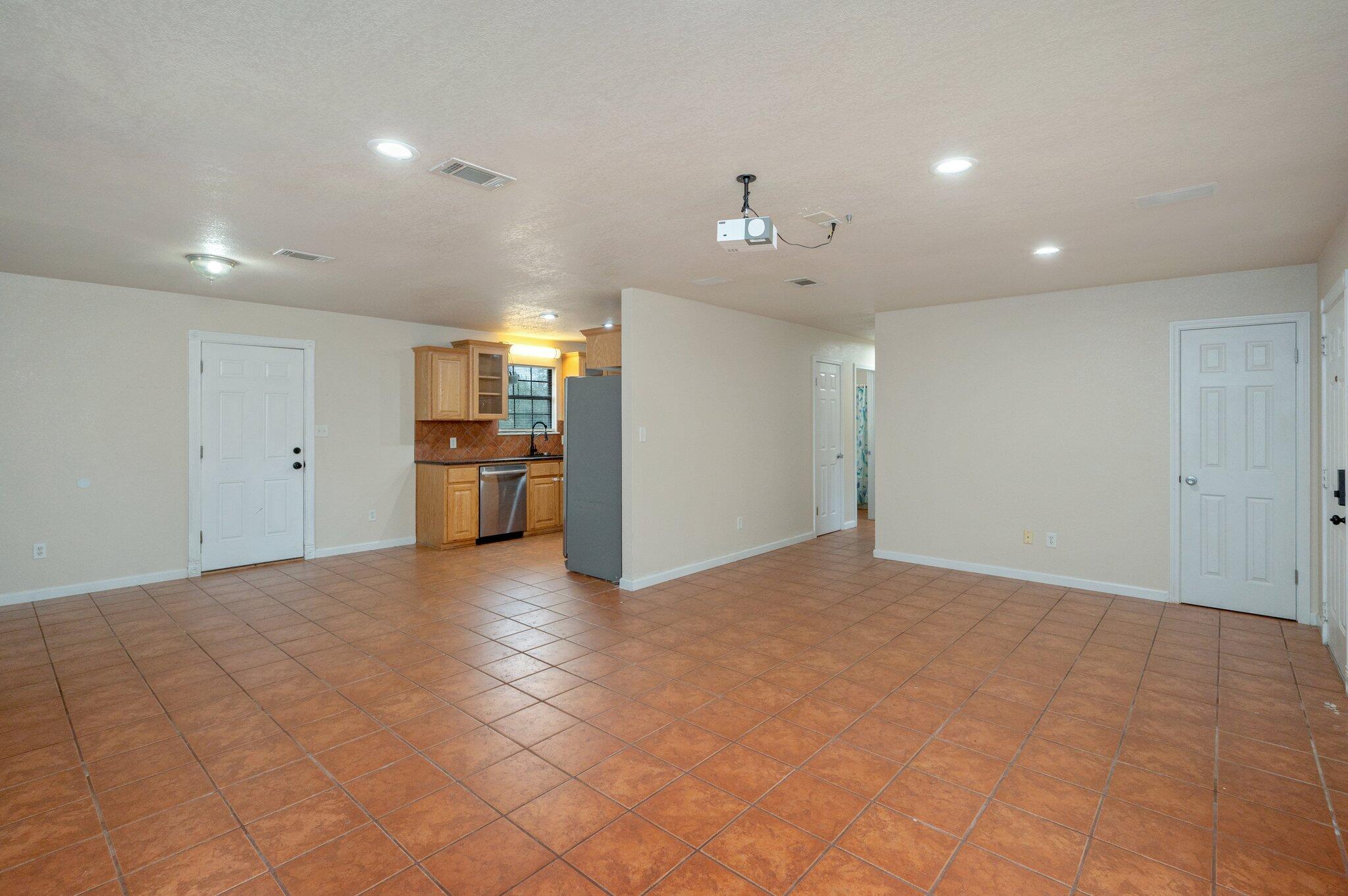 BARBAROSA TERRITORY - Residential Lease