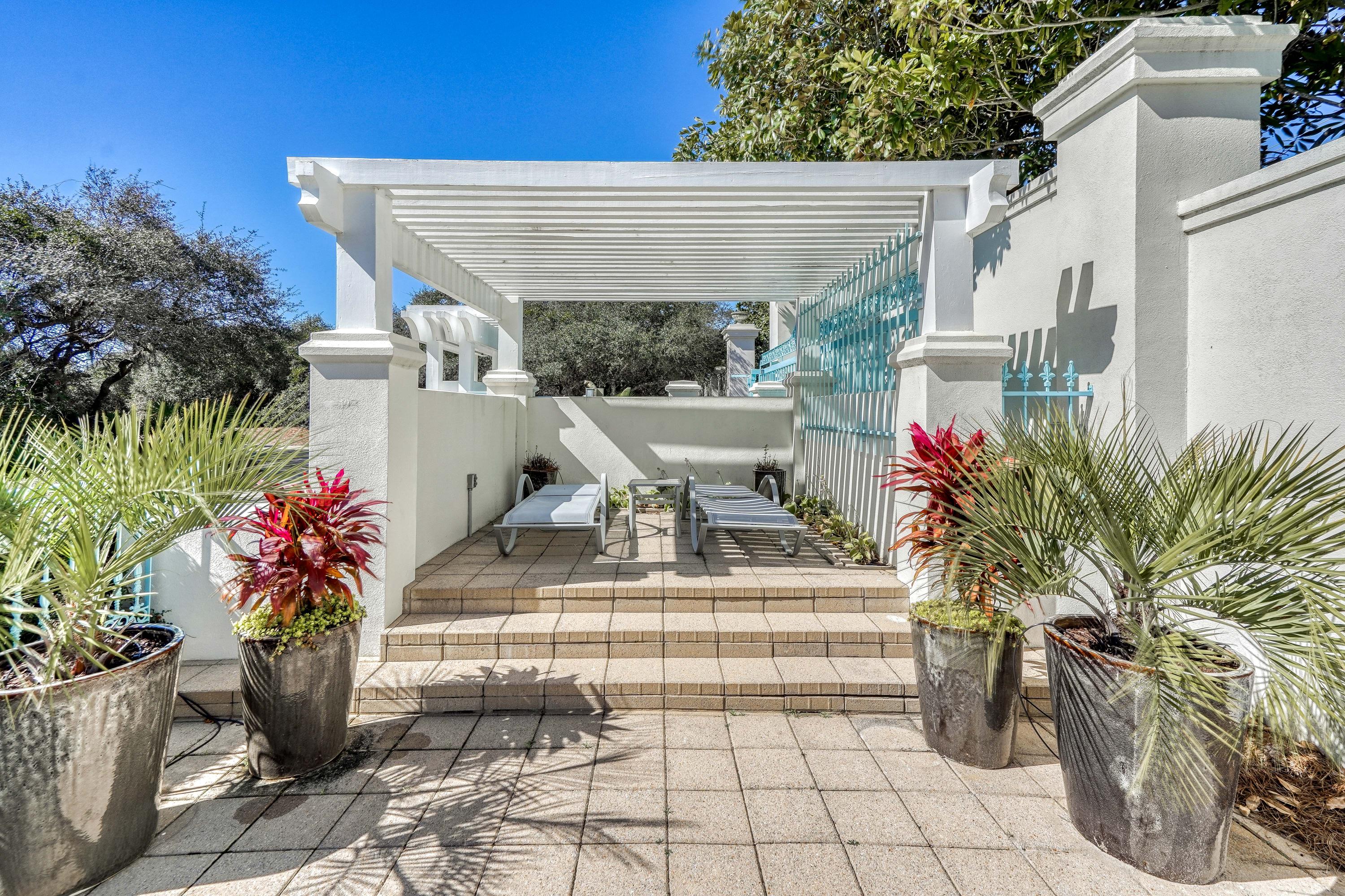 JASMINE DUNES - Land