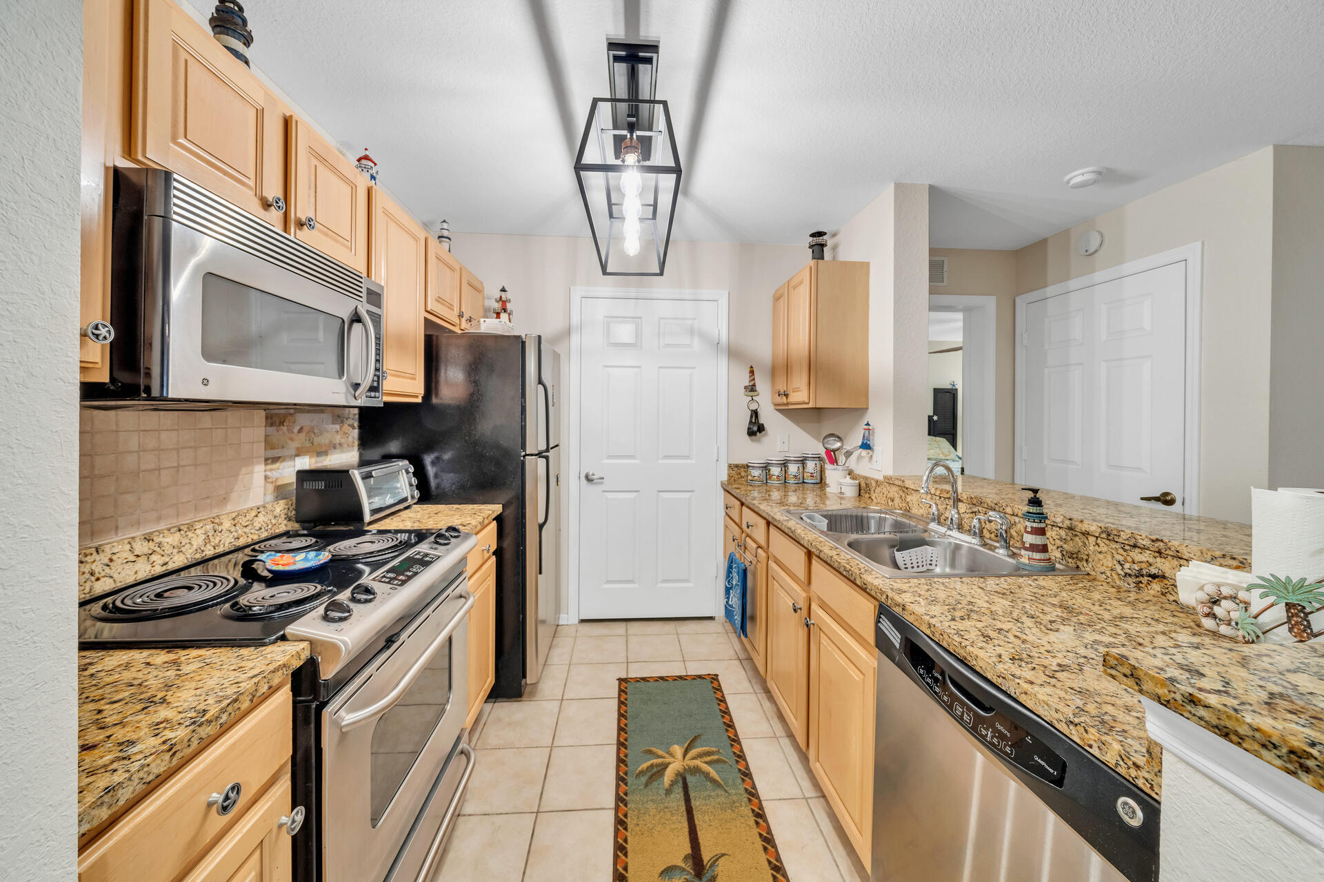 NAUTILUS CONDO - Residential