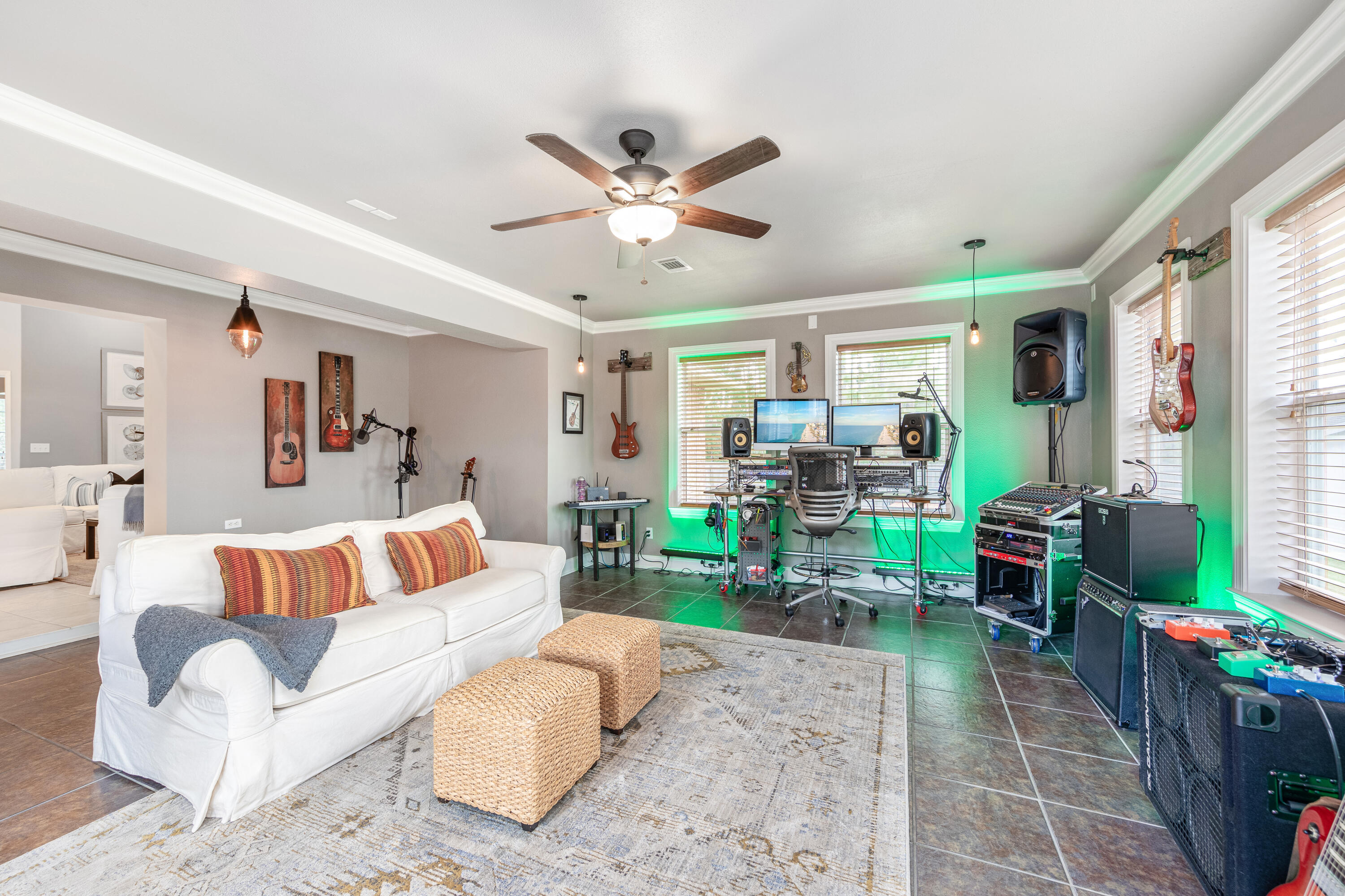 HOLLEY BY THE SEA - Residential