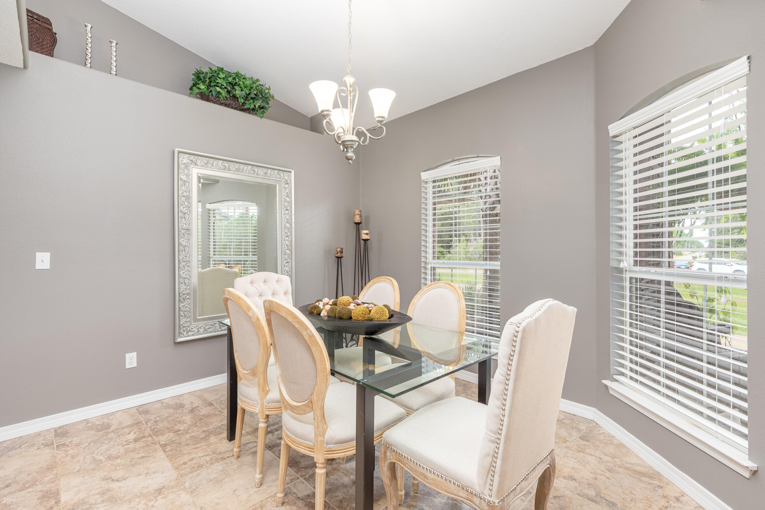 HOLLEY BY THE SEA - Residential