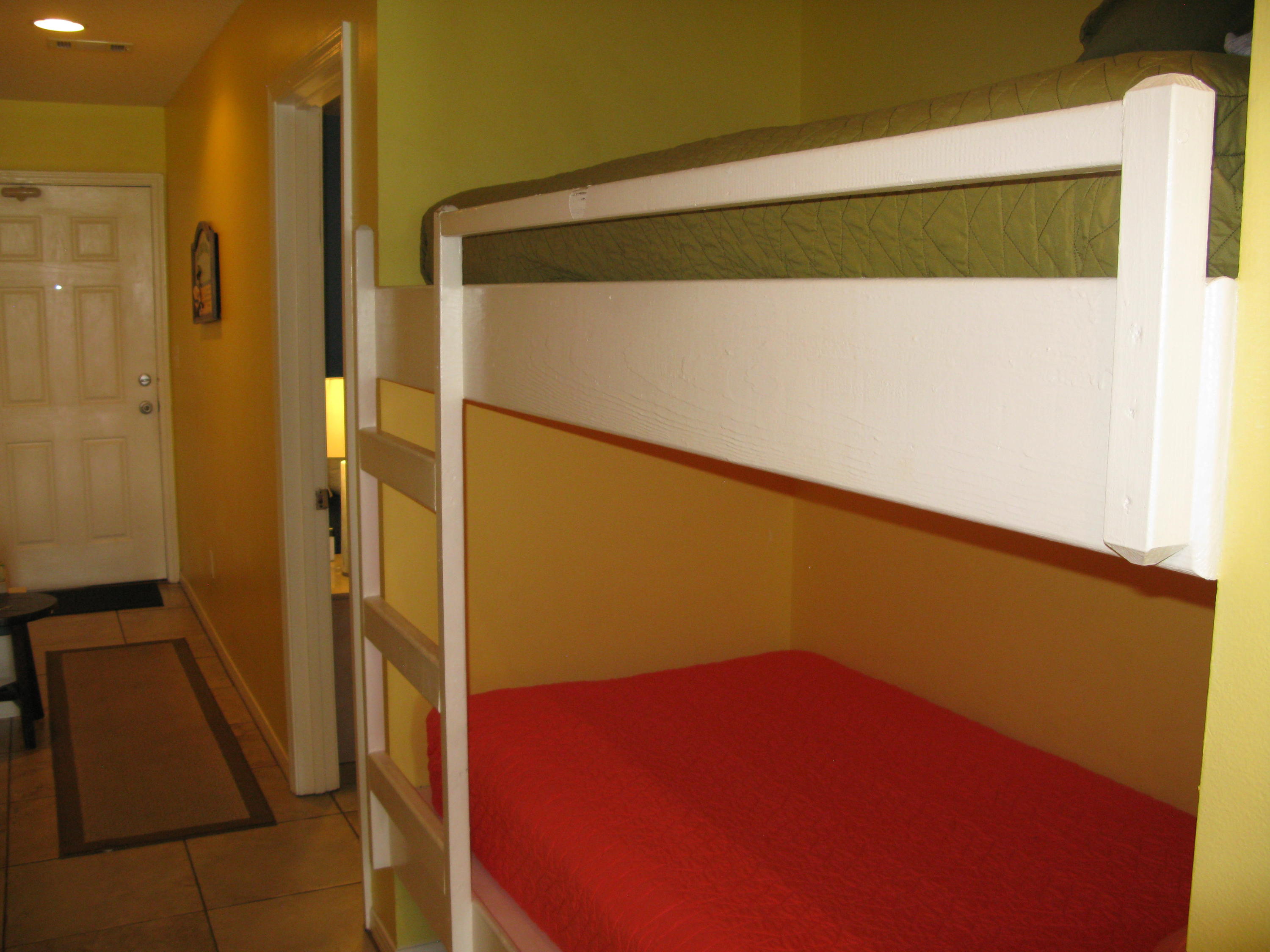 VERANDA CONDO - Residential