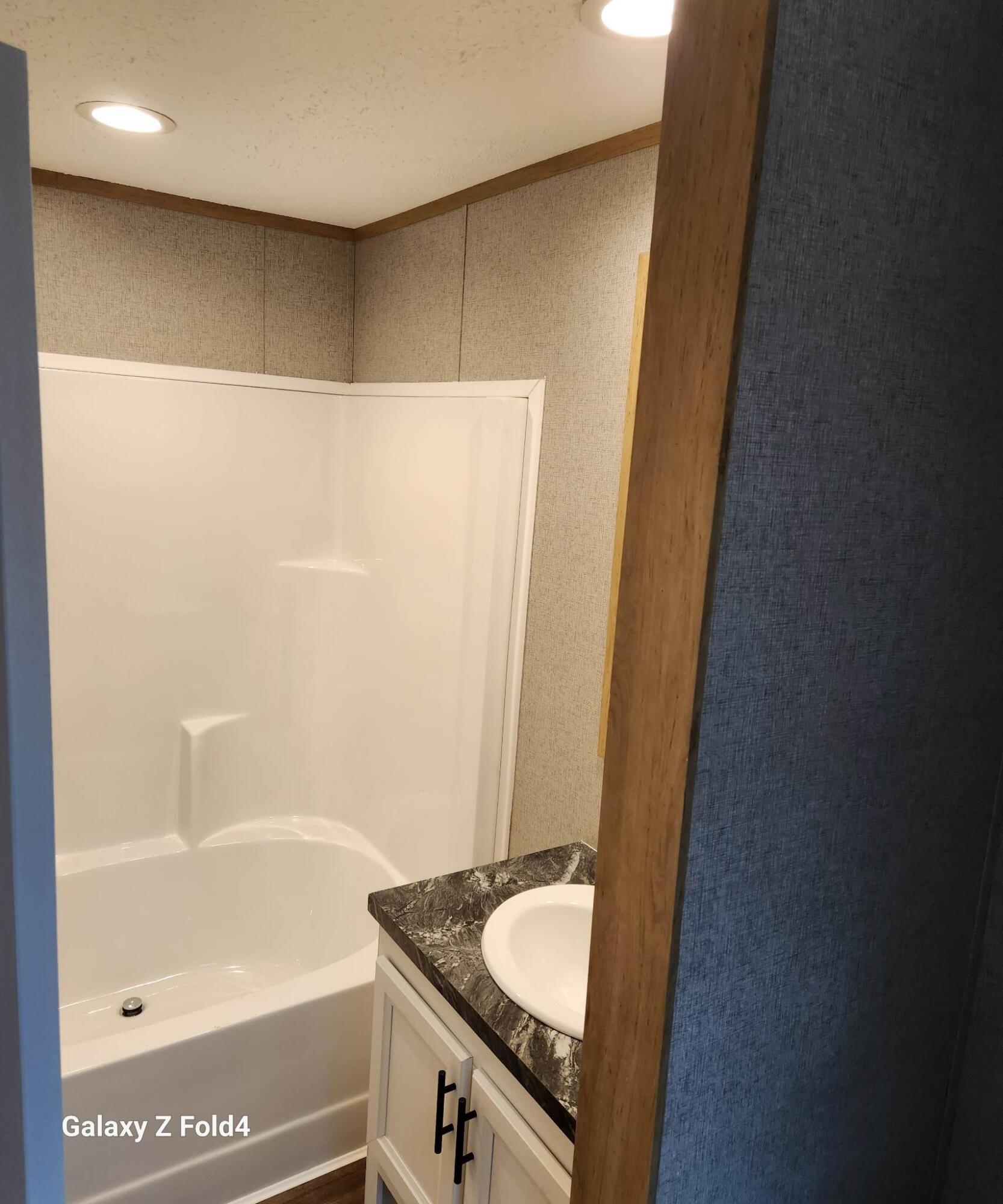 NORTH SUPERGROUP (221000.00) - Residential