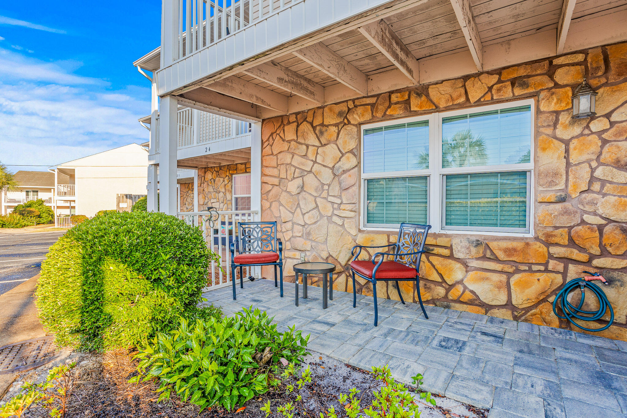 WOODLAND SHORES T/H PH 1 - Residential