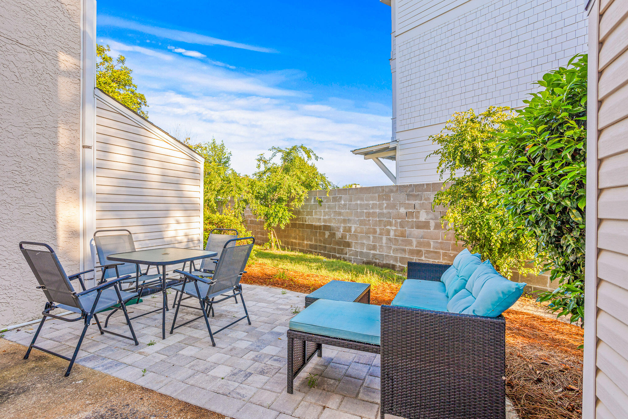 WOODLAND SHORES T/H PH 1 - Residential