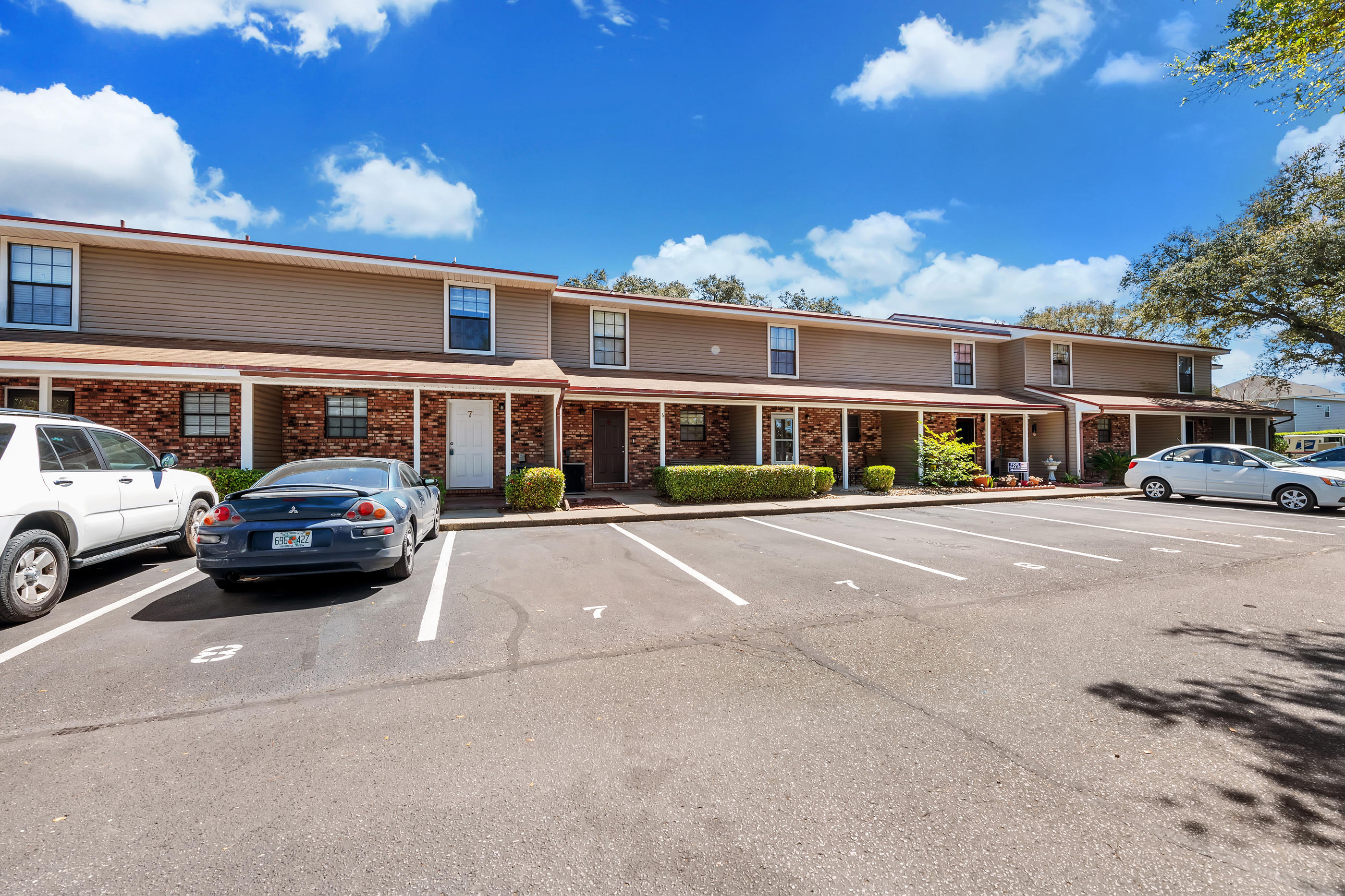 GARDEN VILLAS PH 1 - Residential