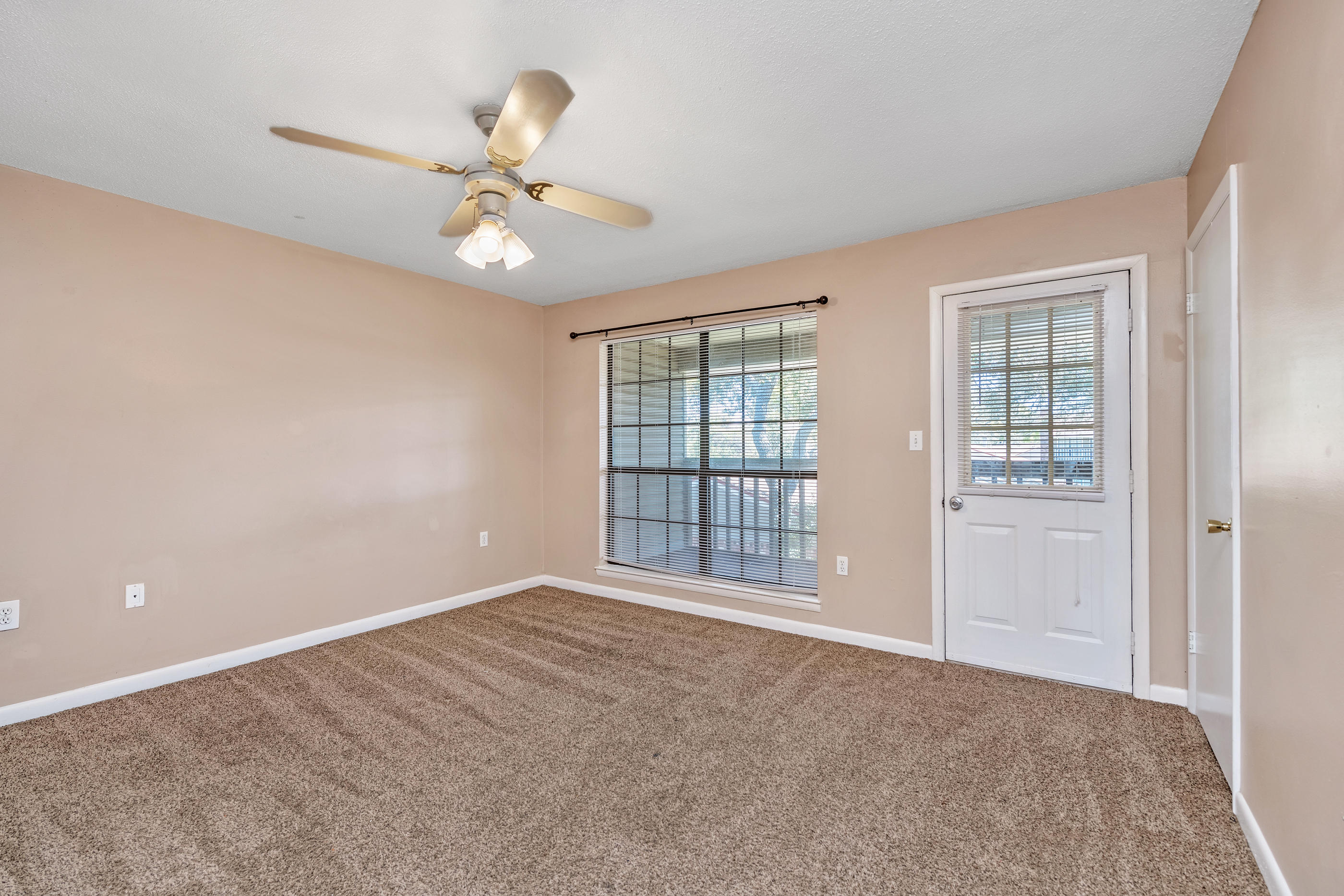 GARDEN VILLAS PH 1 - Residential