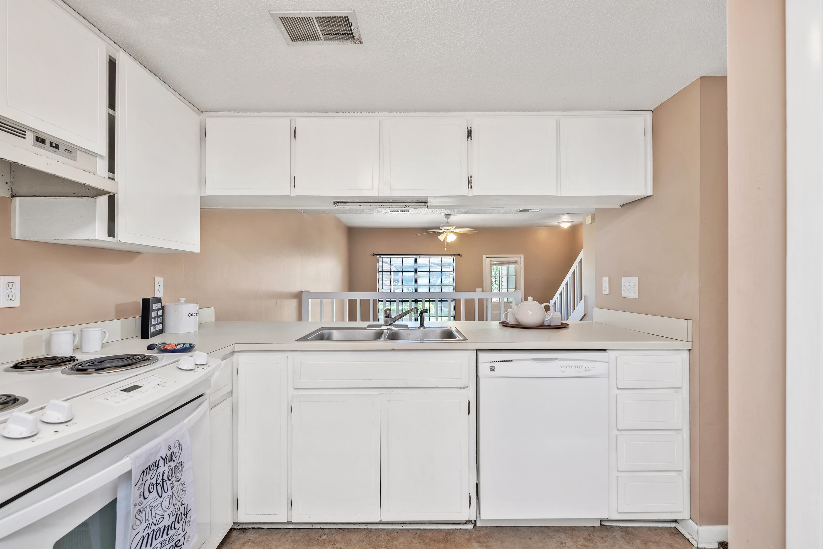 GARDEN VILLAS PH 1 - Residential