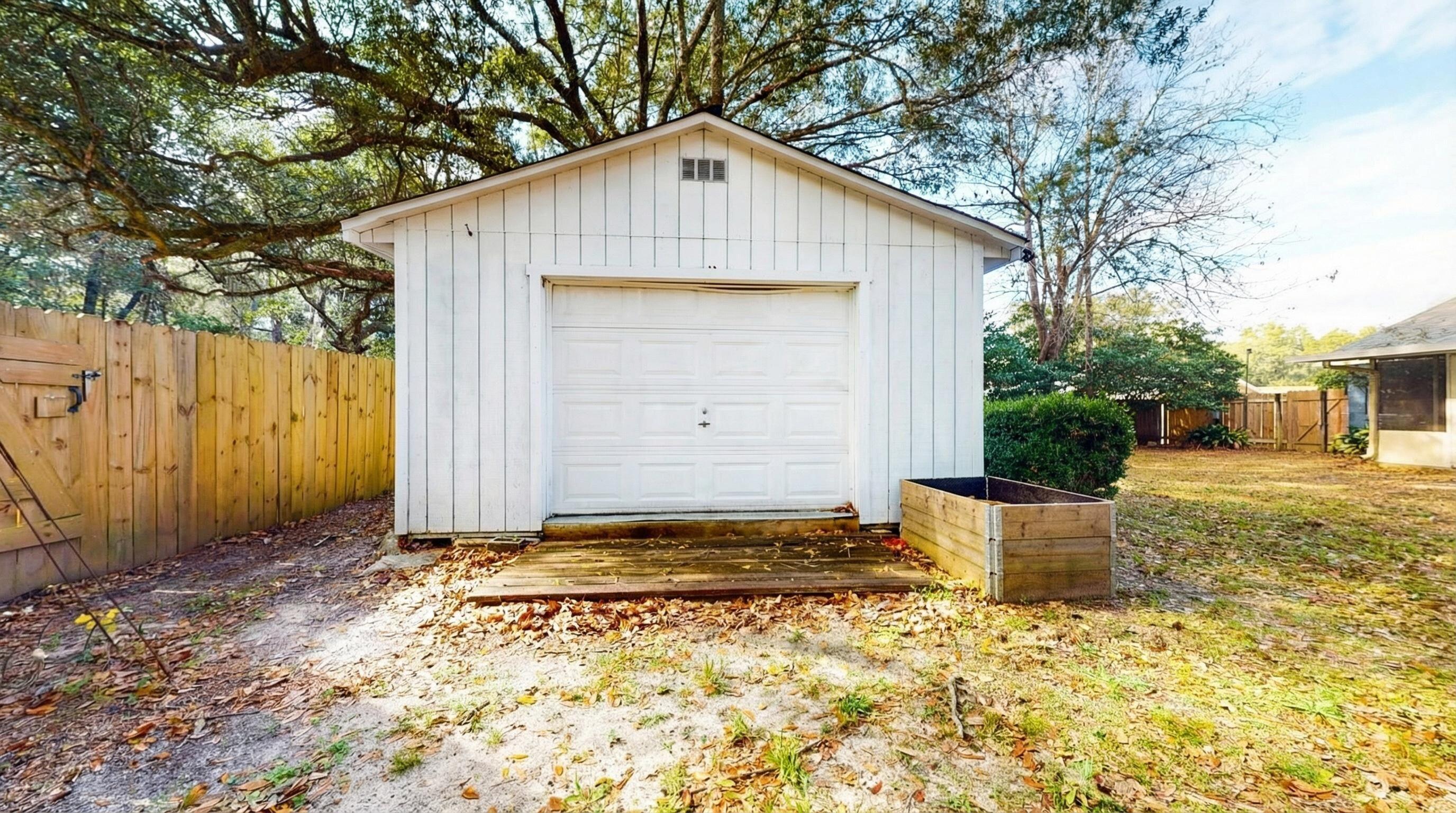 BRIDGEWATER ESTATES - Residential