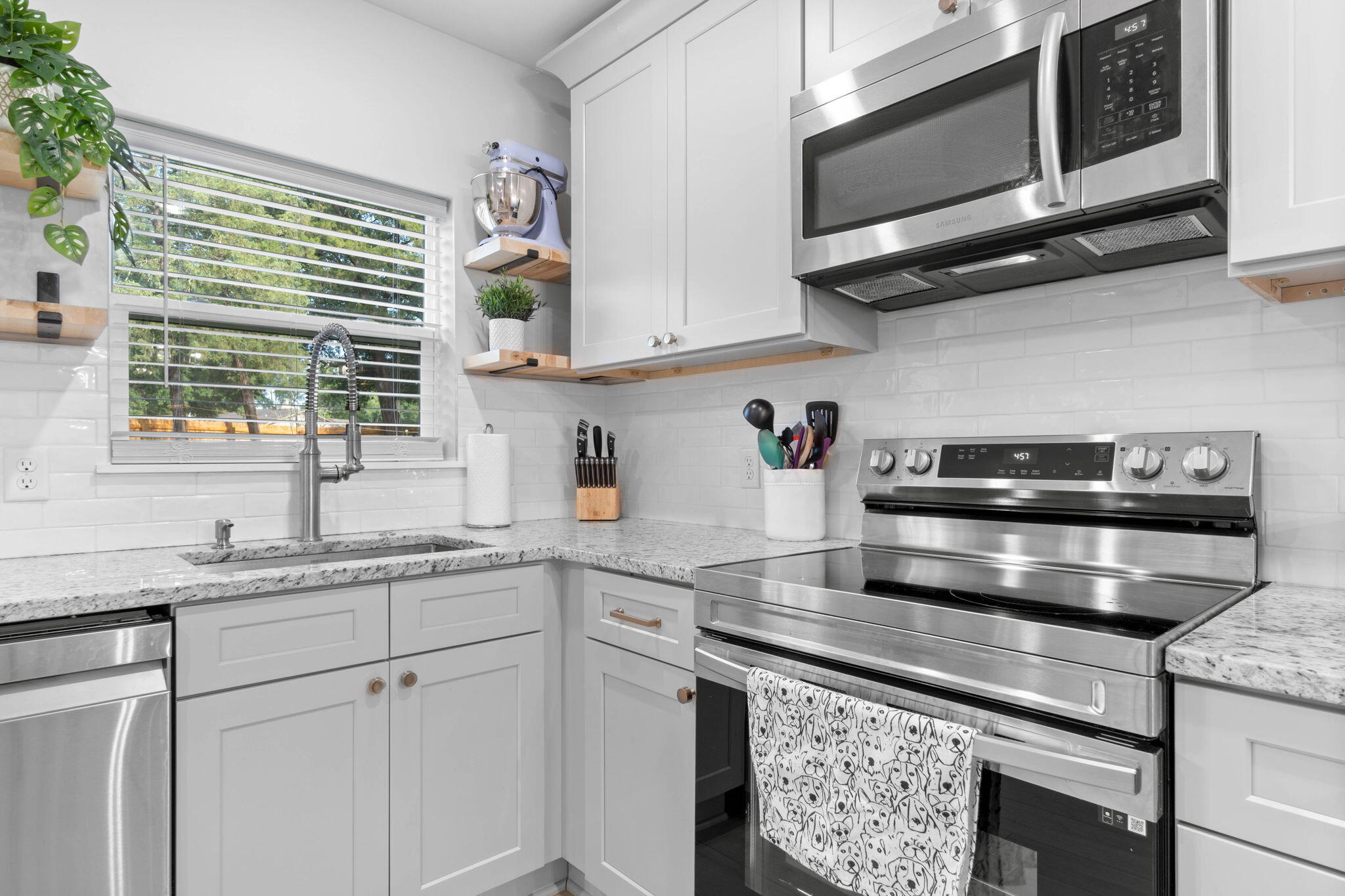 NORTH HILL S/D LOT 14 BLK 1 - Residential