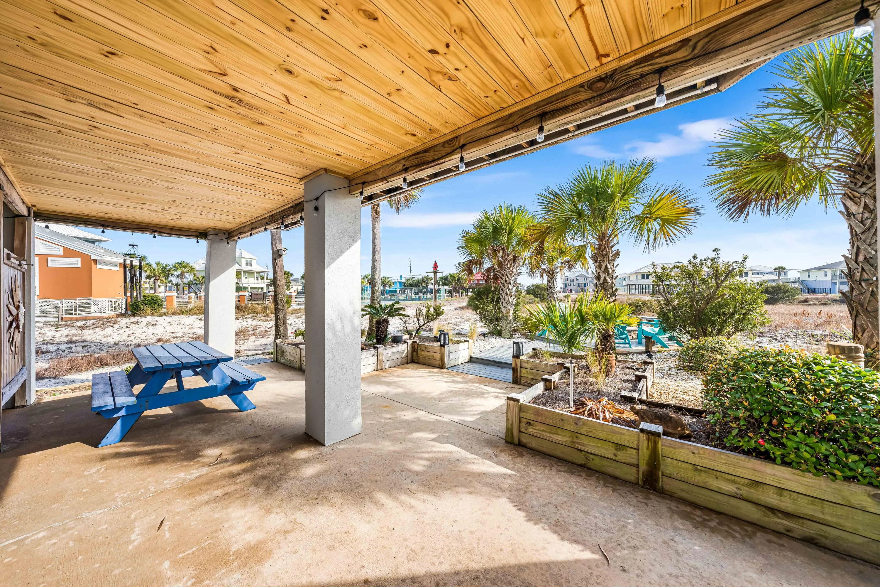 Navarre, Florida 32566, United States, 4 Bedrooms Bedrooms, ,4 BathroomsBathrooms,Residential,Pending,18418