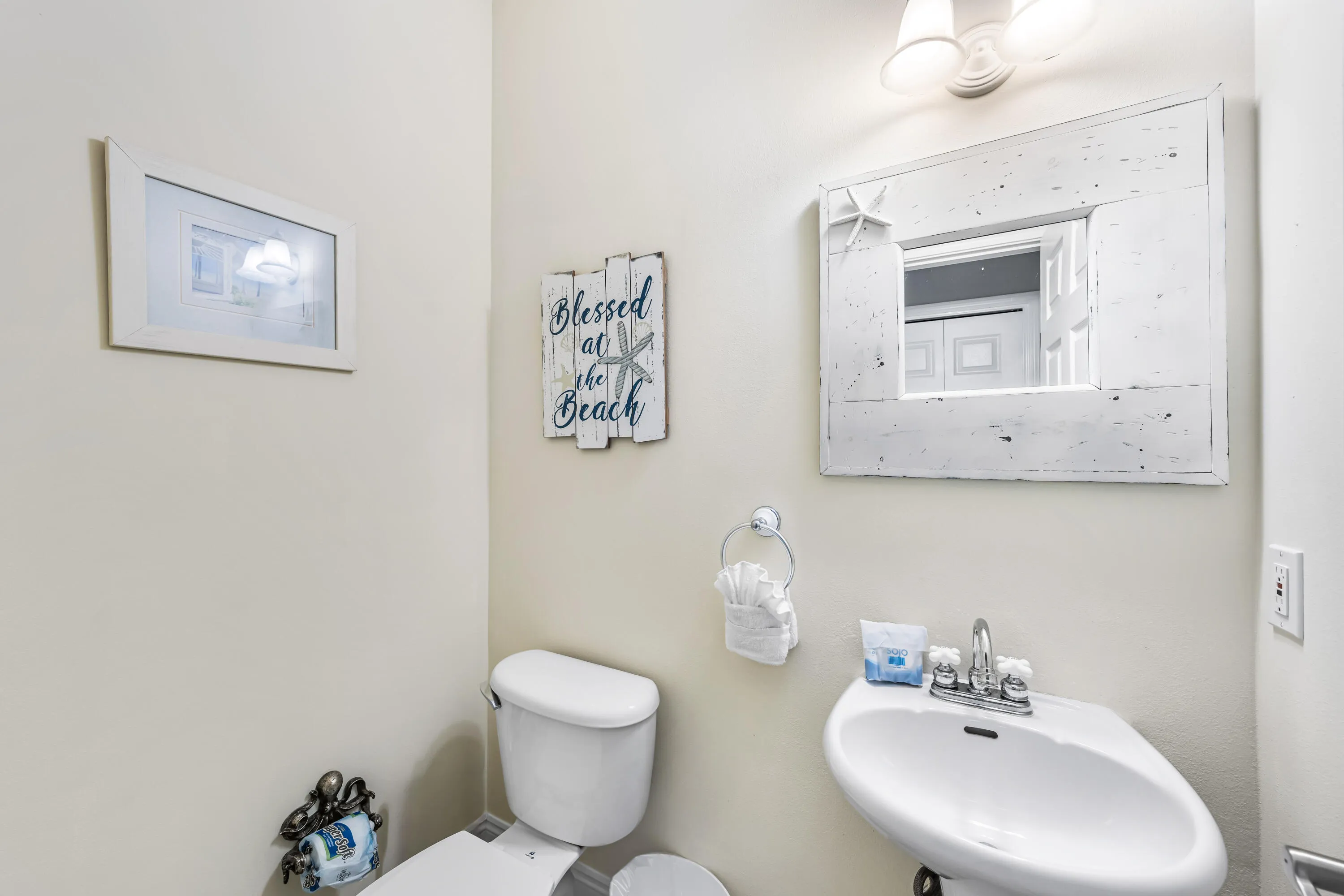 Navarre, Florida 32566, United States, 4 Bedrooms Bedrooms, ,4 BathroomsBathrooms,Residential,Pending,18418