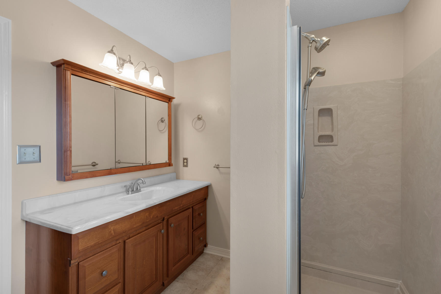 SANTANDER 1ST - Residential