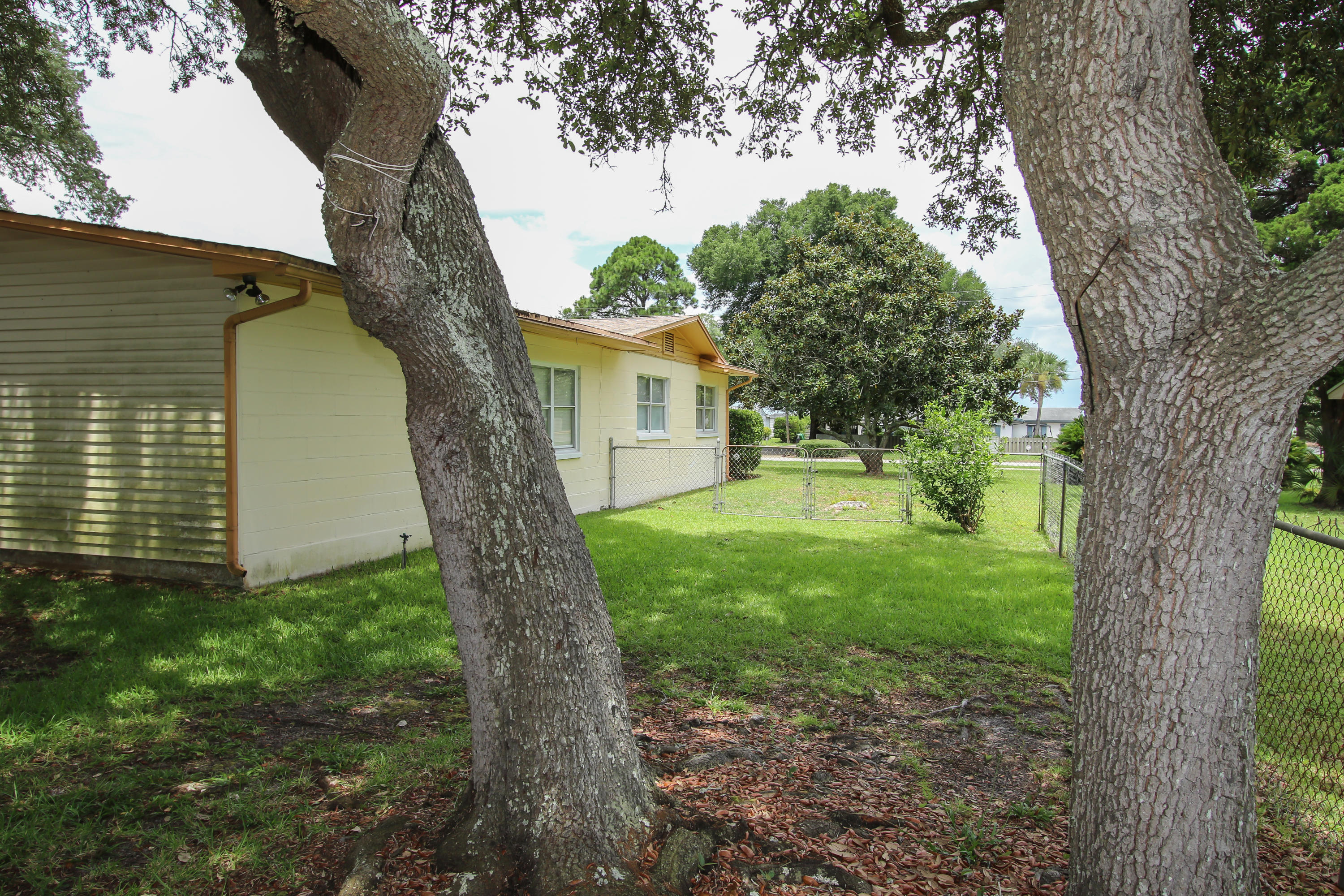 CINCO BAYOU - Residential
