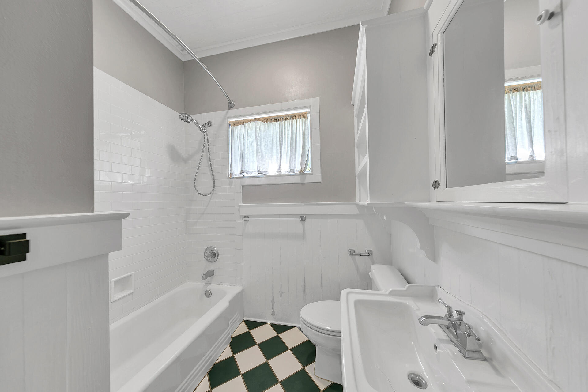 MAGNOLIA BEACH - Residential