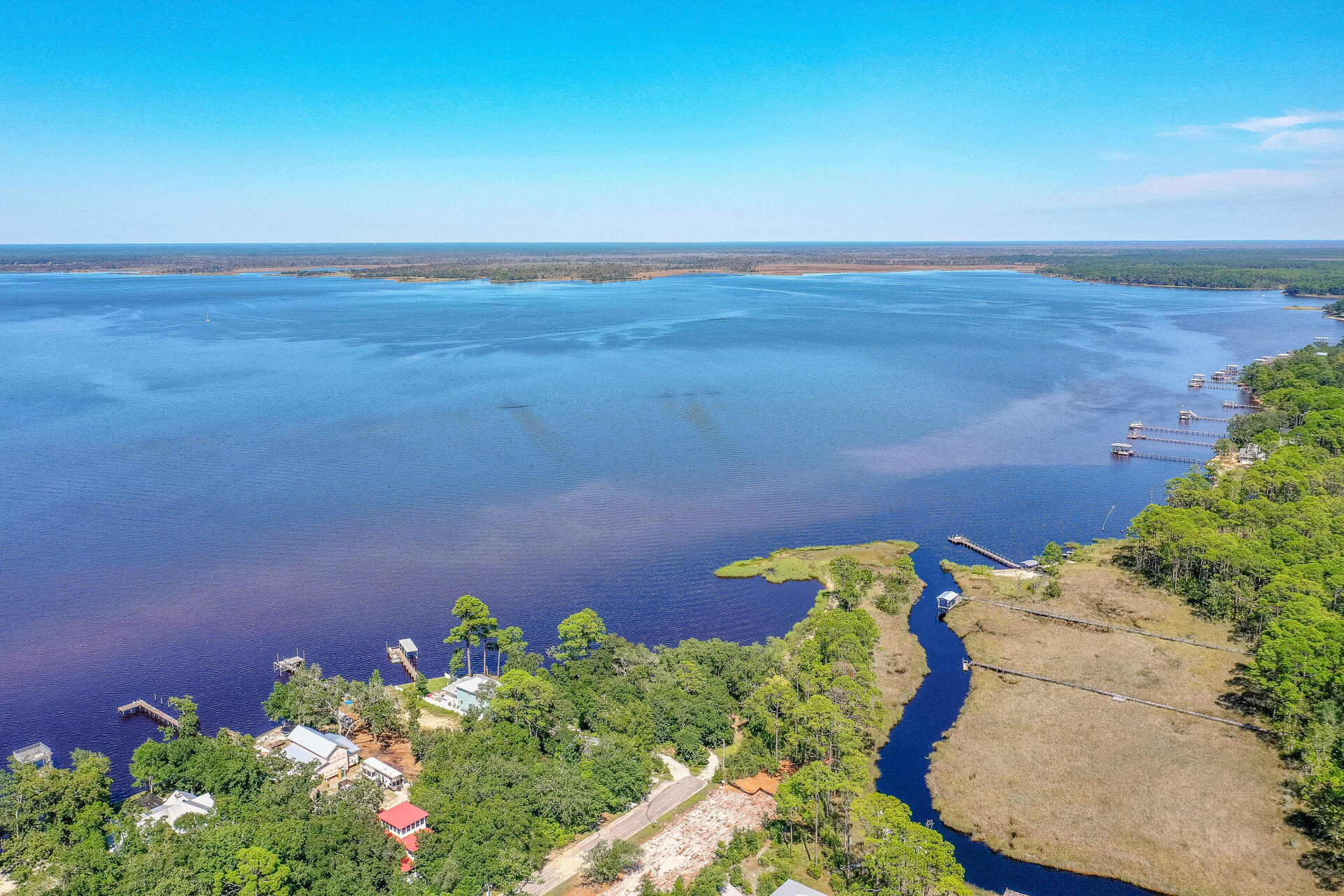 MAGNOLIA BEACH - Residential