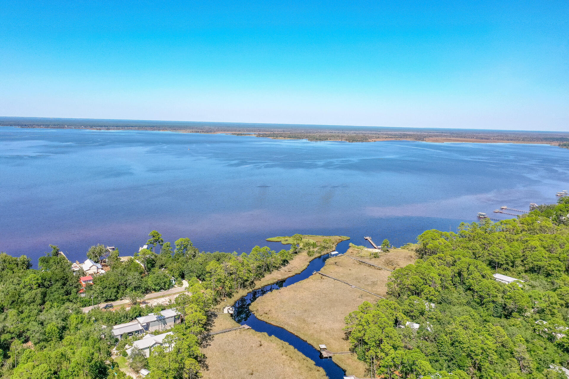 MAGNOLIA BEACH - Residential
